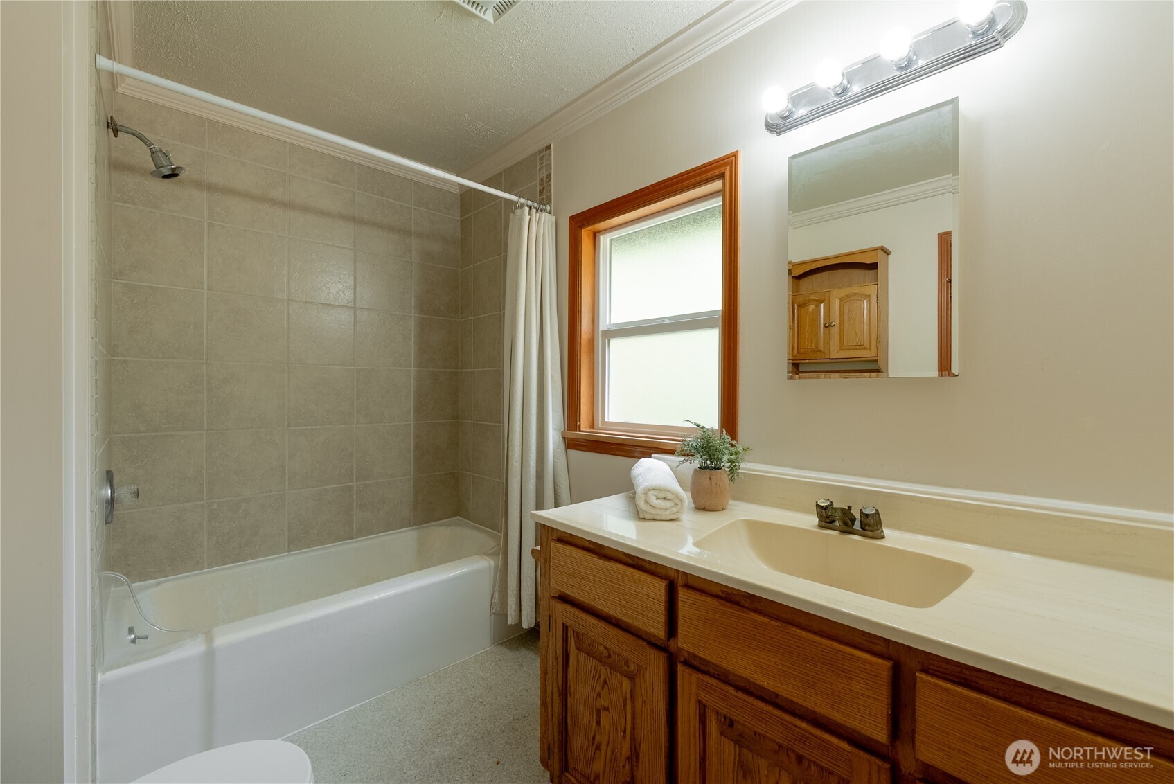 MLS #NWM2501644 image #18