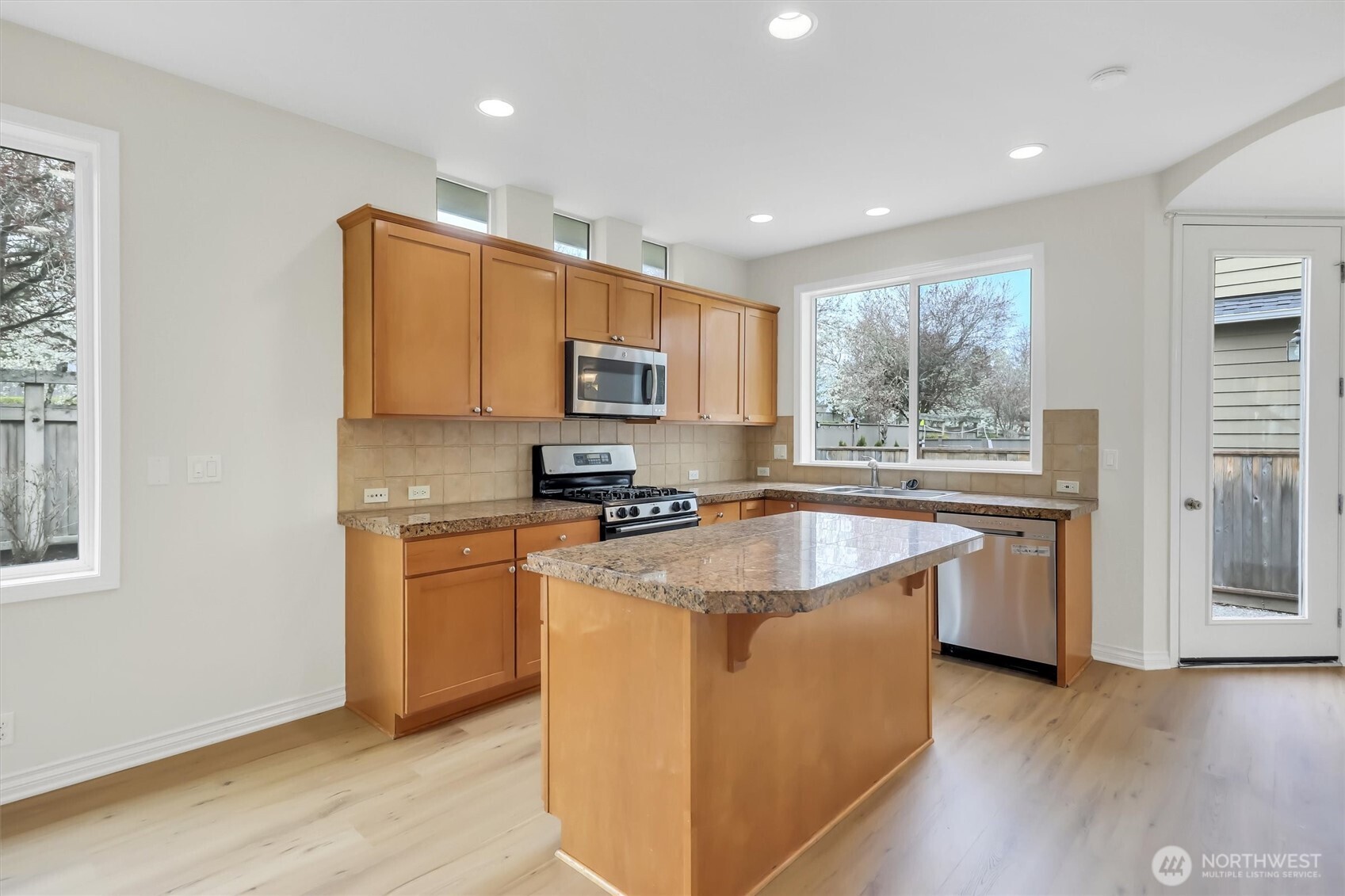 MLS #NWM2501993 image #9