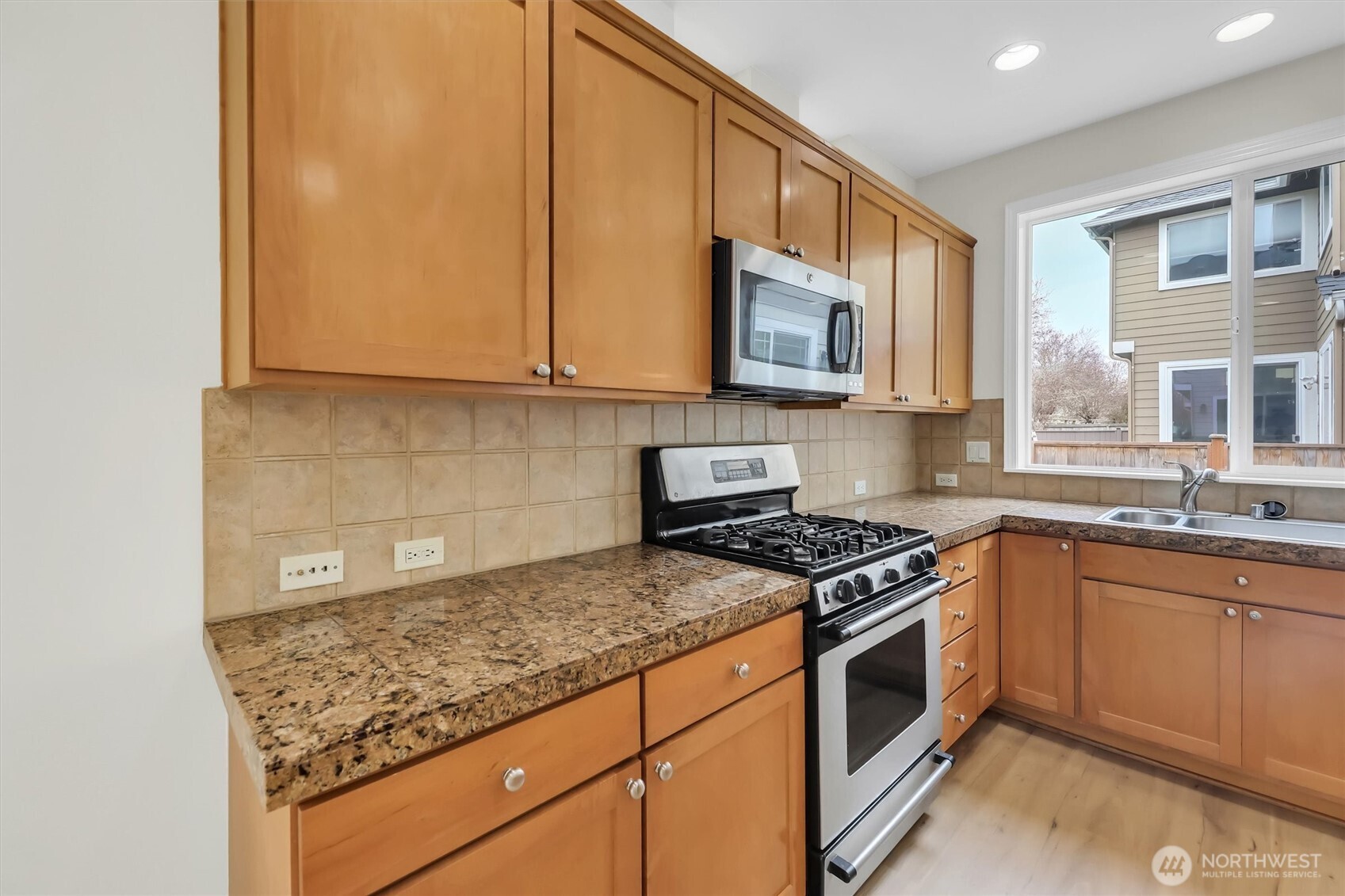 MLS #NWM2501993 image #10