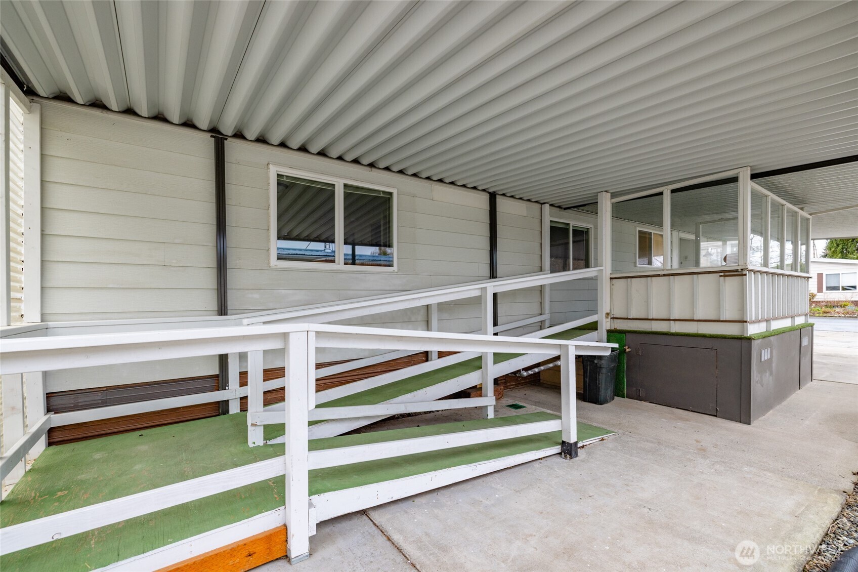 MLS #NWM2502043 image #25