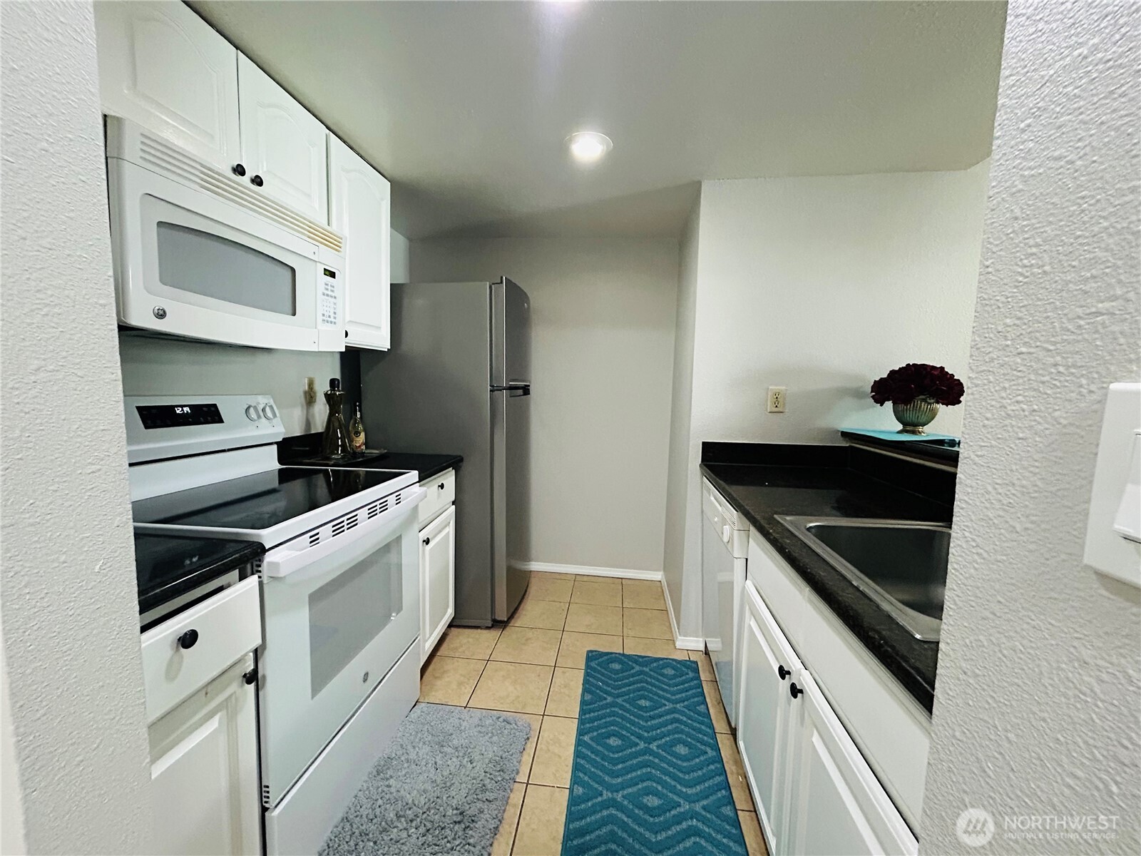 MLS #NWM2502065 image #9