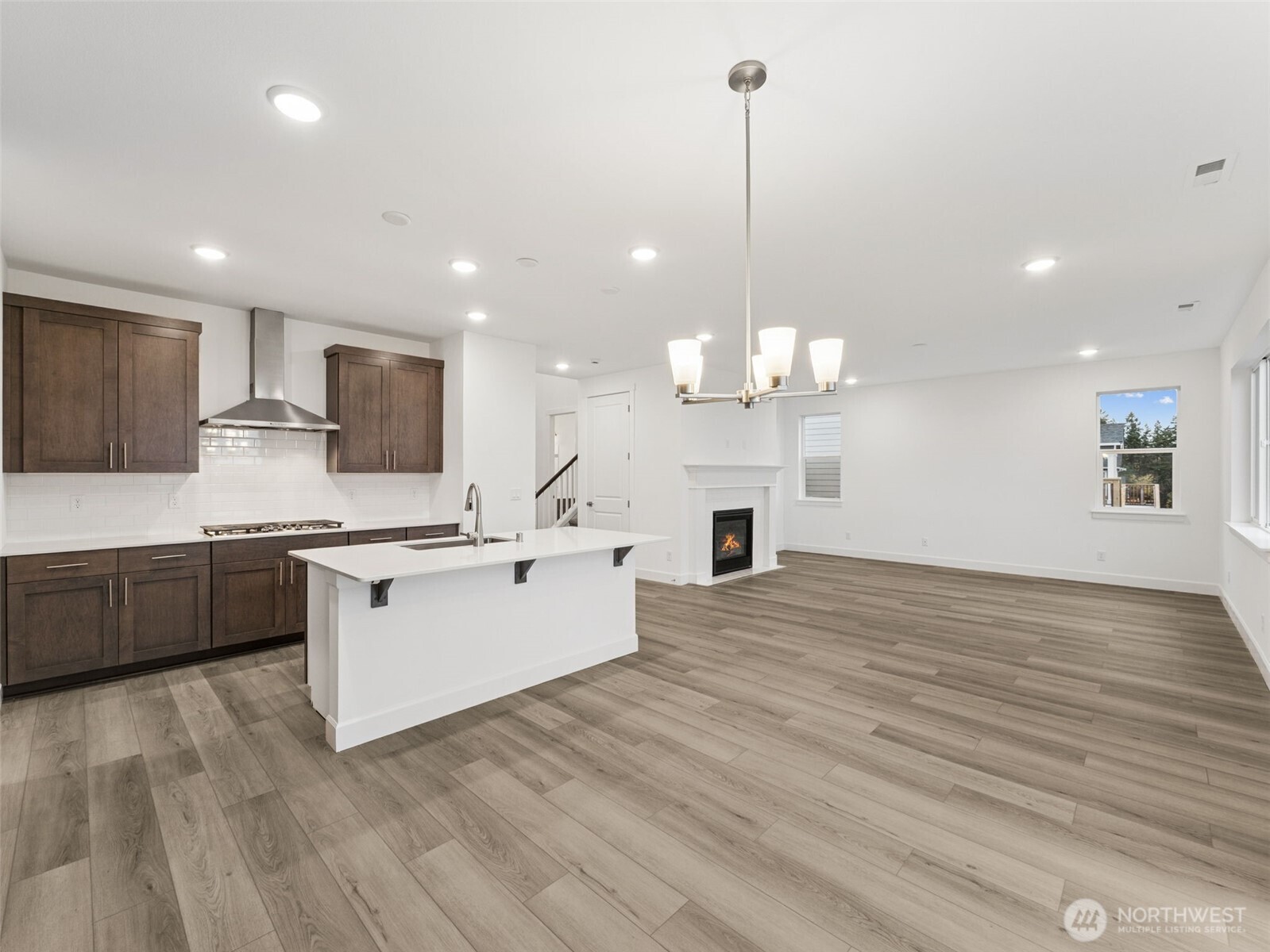 MLS #NWM2502085 image #4