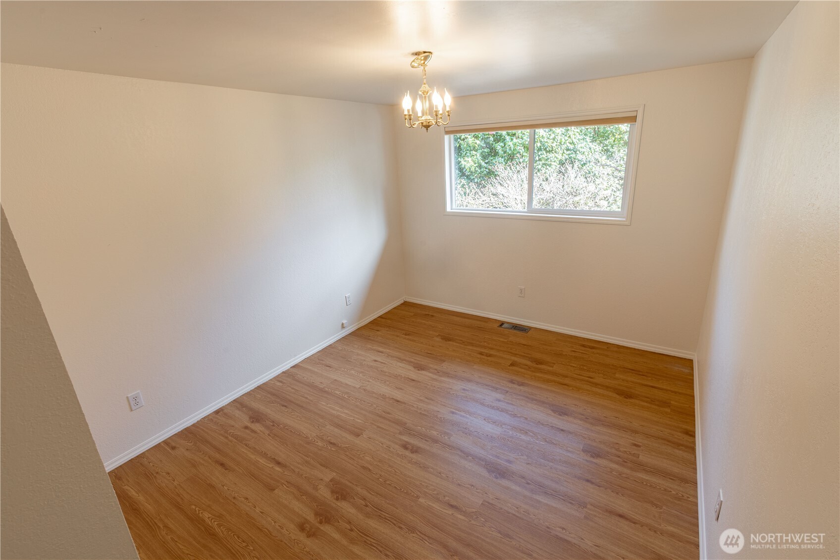 MLS #NWM2502094 image #15