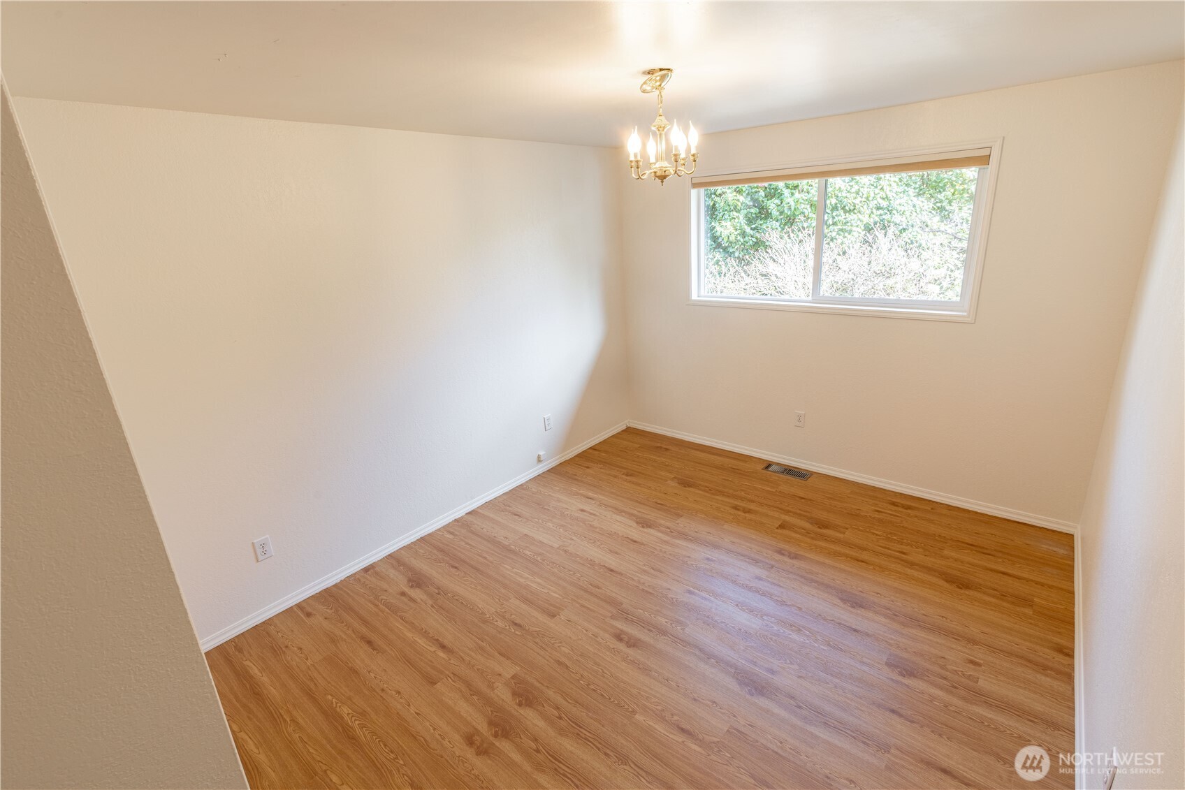 MLS #NWM2502094 image #19