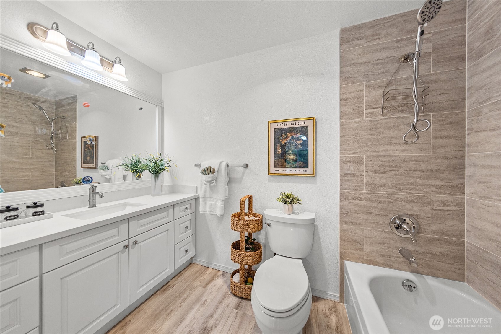 MLS #NWM2502138 image #17