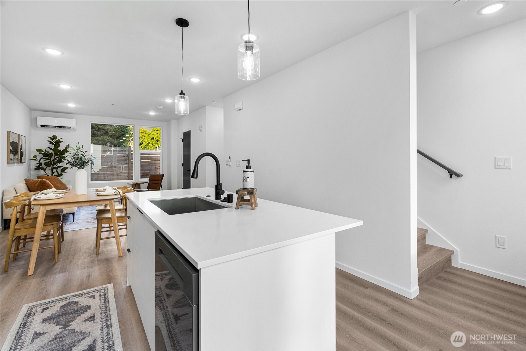 MLS #NWM2502154 image #17