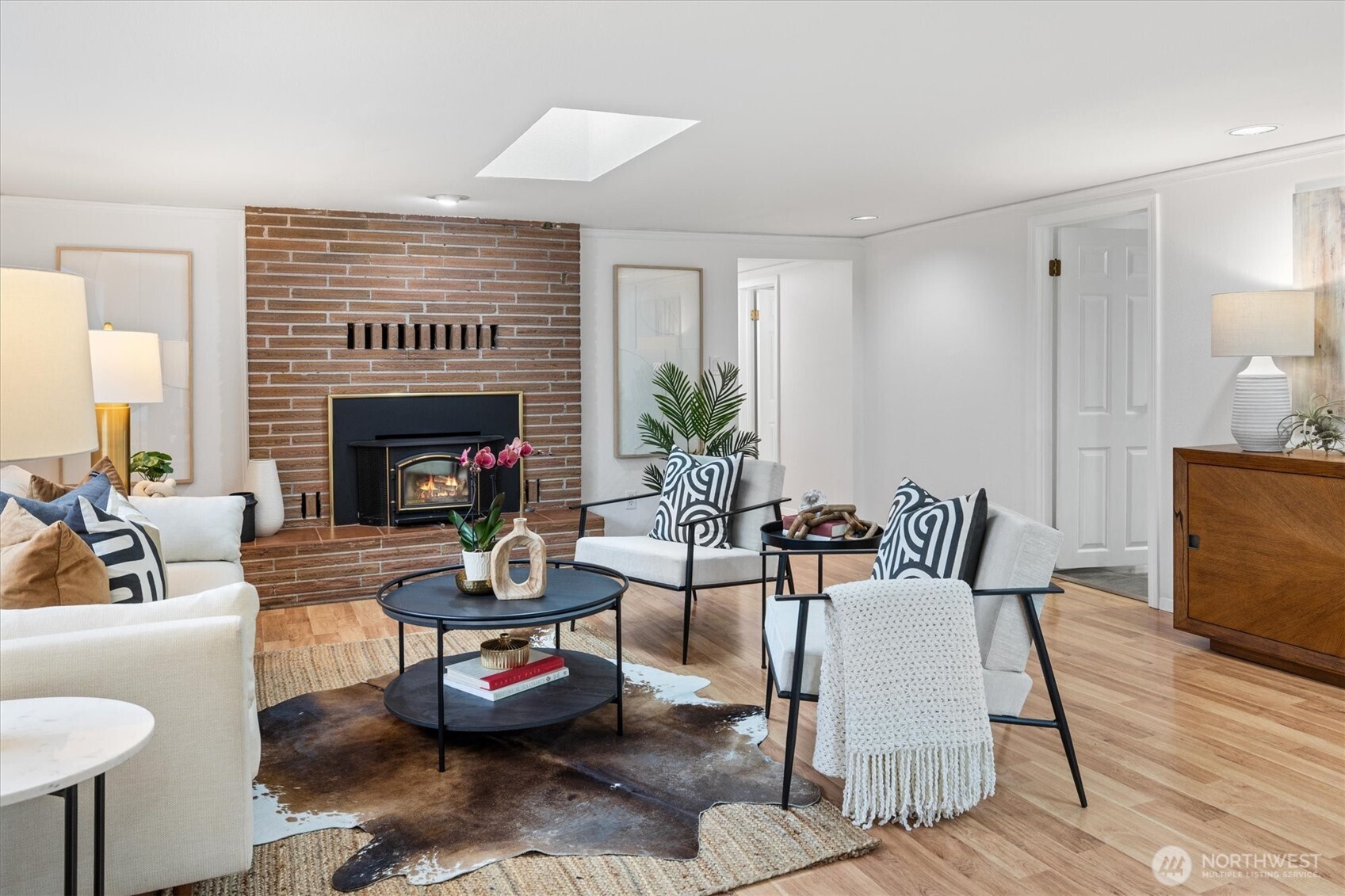 MLS #NWM2502219 image #0