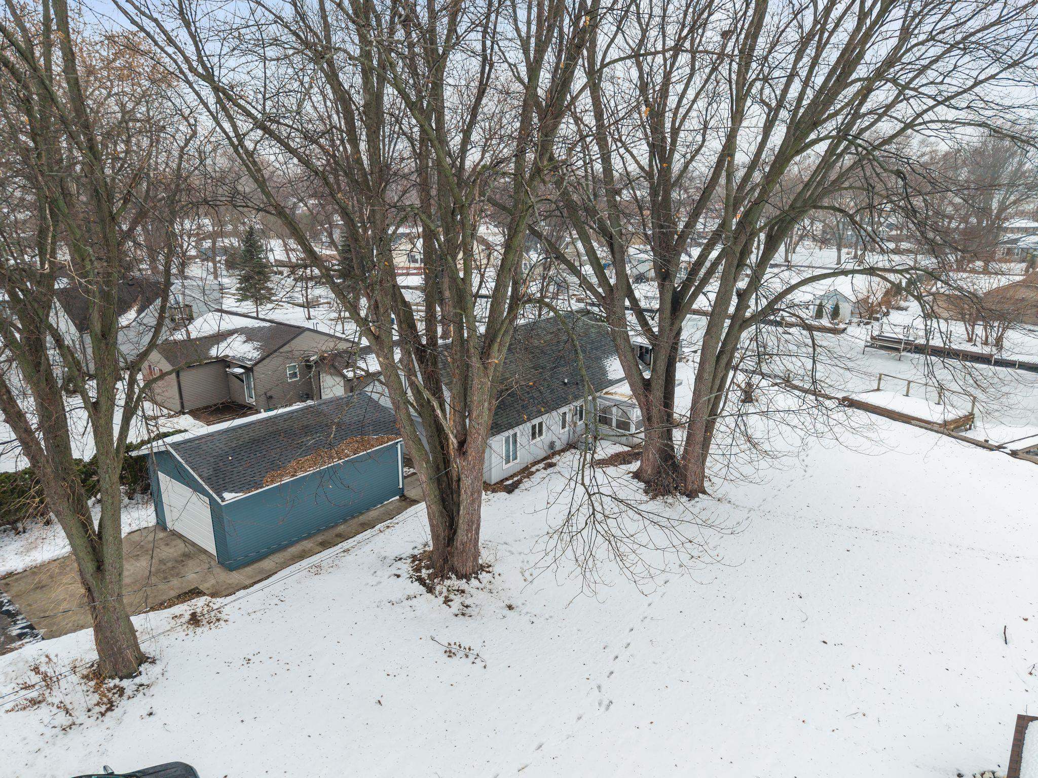 958 Cozy Ln, Oshkosh, WI 54901