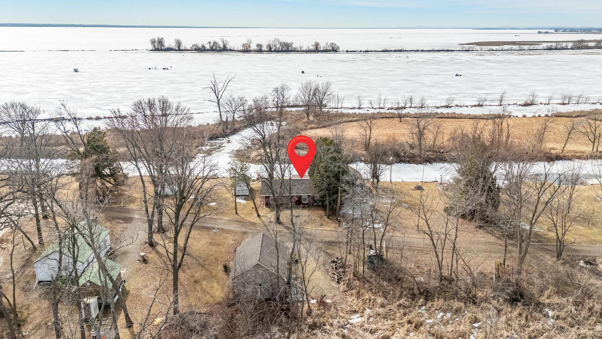 7829 Cut Off Ln, Larsen, WI 54947