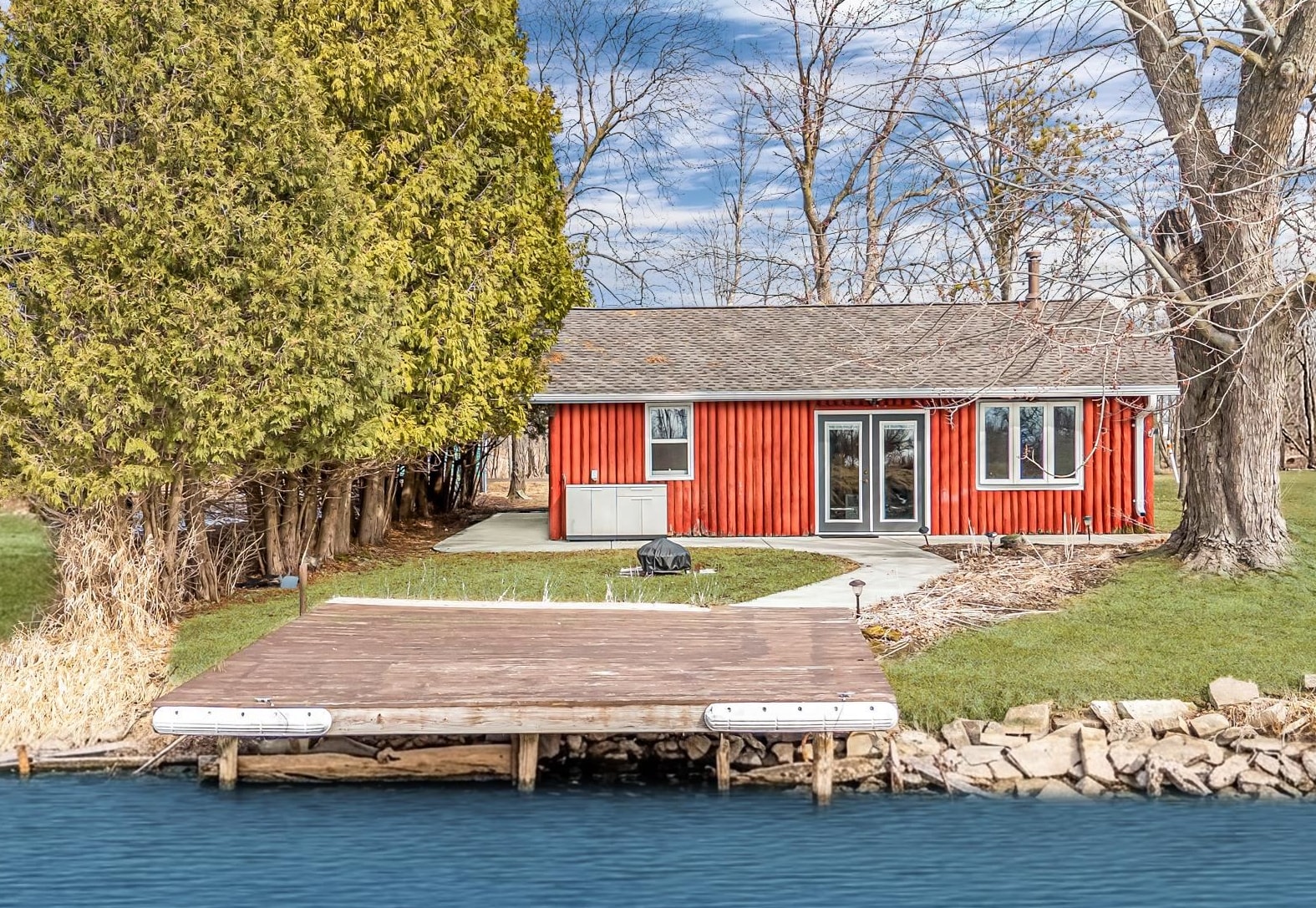 7829 Cut Off Ln, Larsen, WI 54947