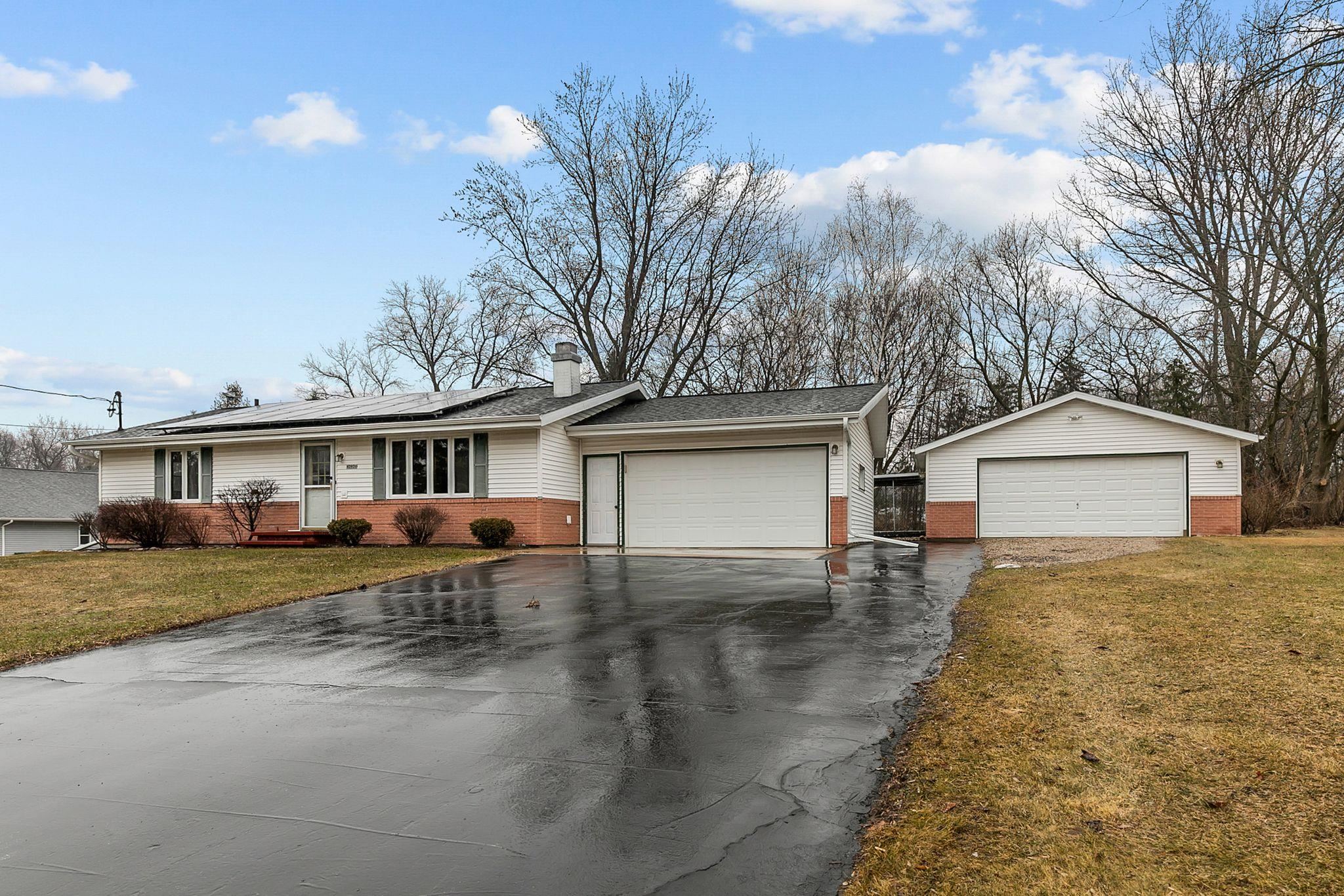 N2920 Main Rd, Hortonville, WI 54944