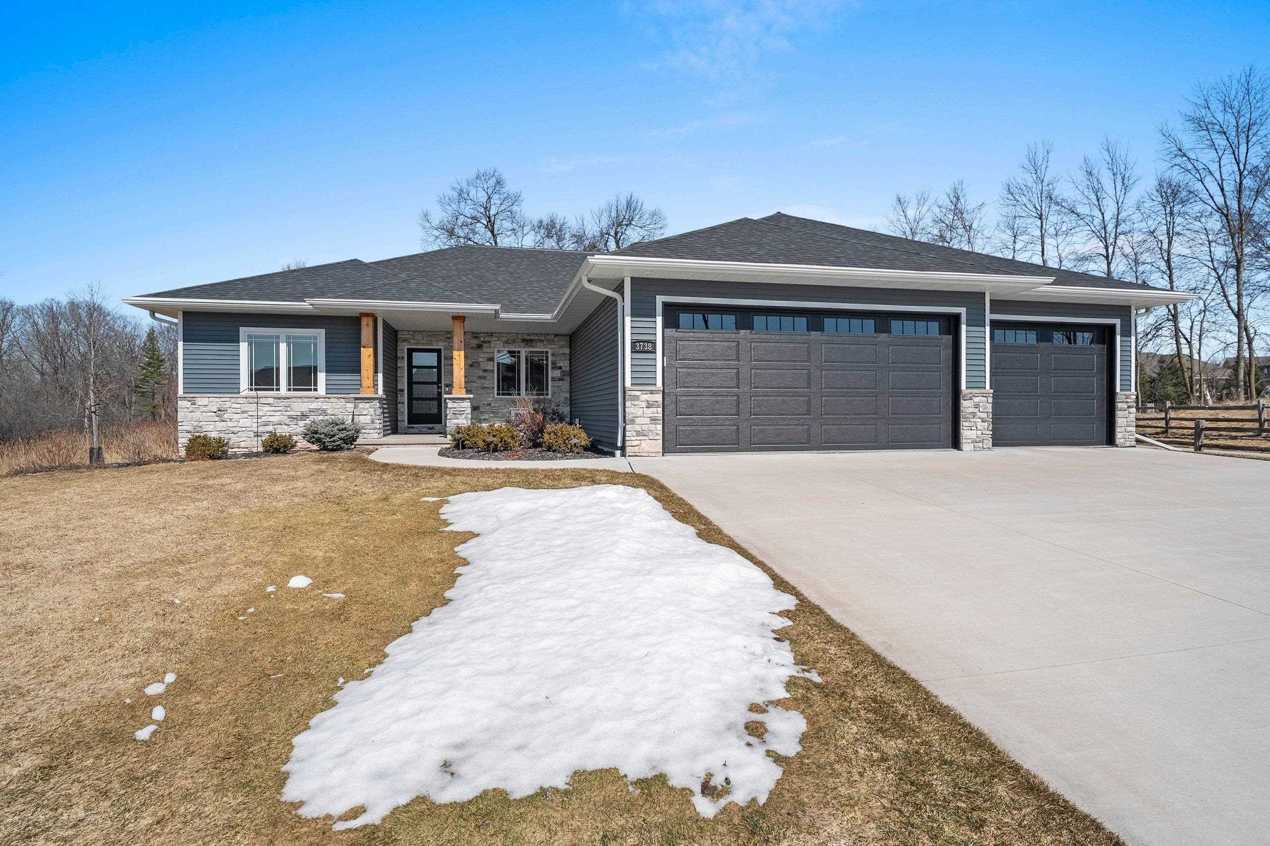 3738 Rustic Heights Ct, Howard, WI 54313-6119