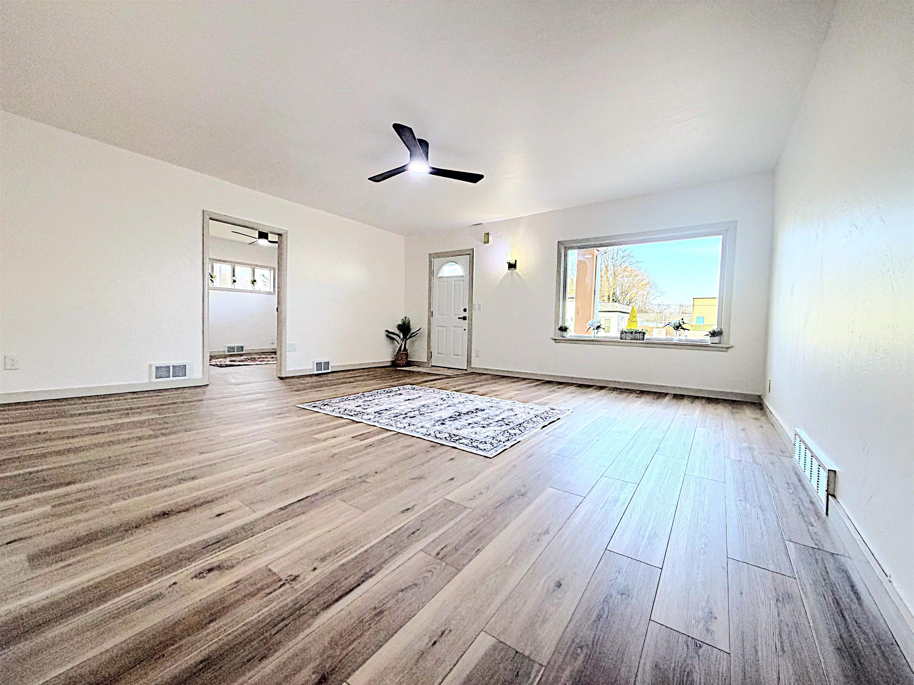 109 Madison St, Chilton, WI 53014