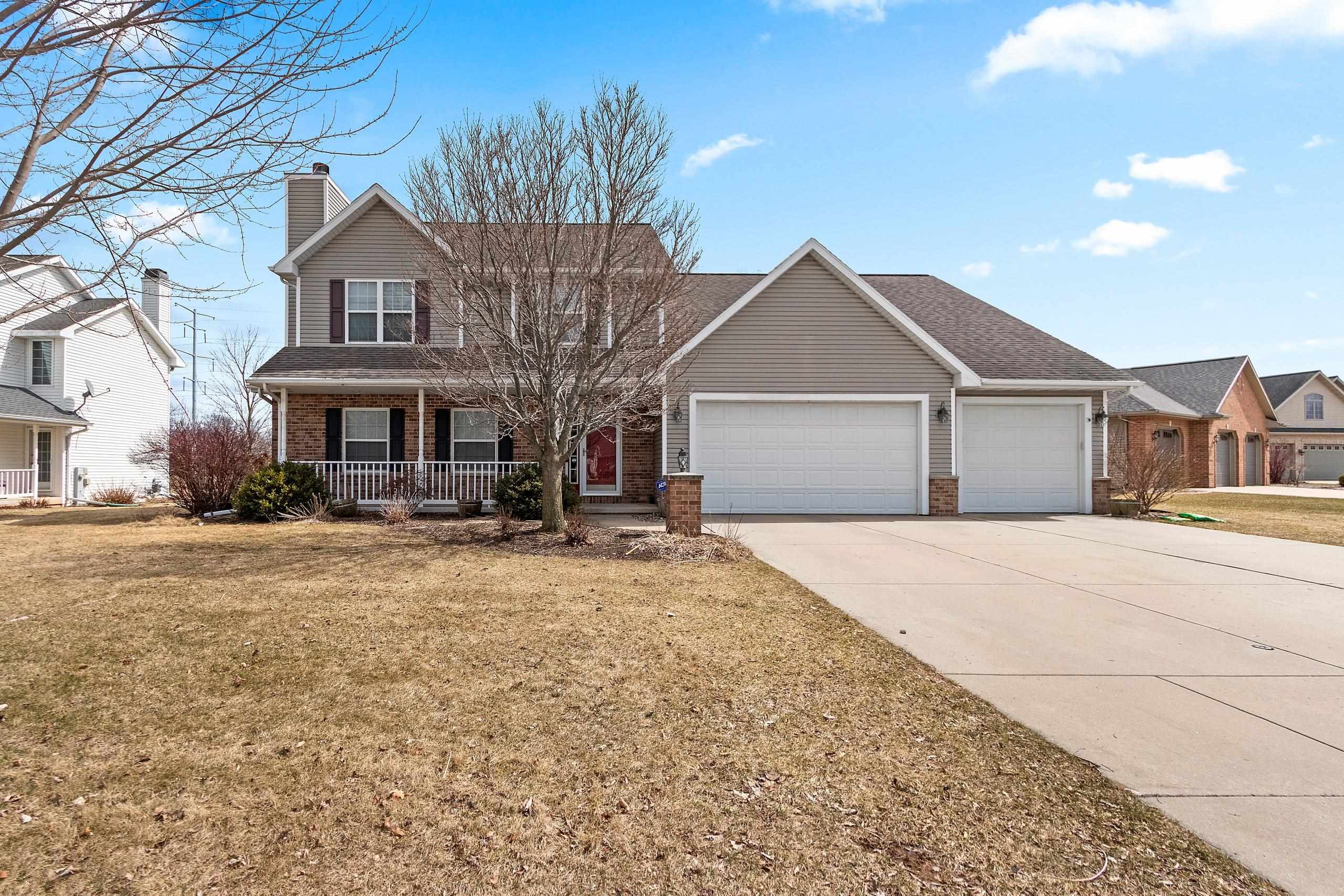515 Winding Waters Way, De Pere, WI 54115-8393