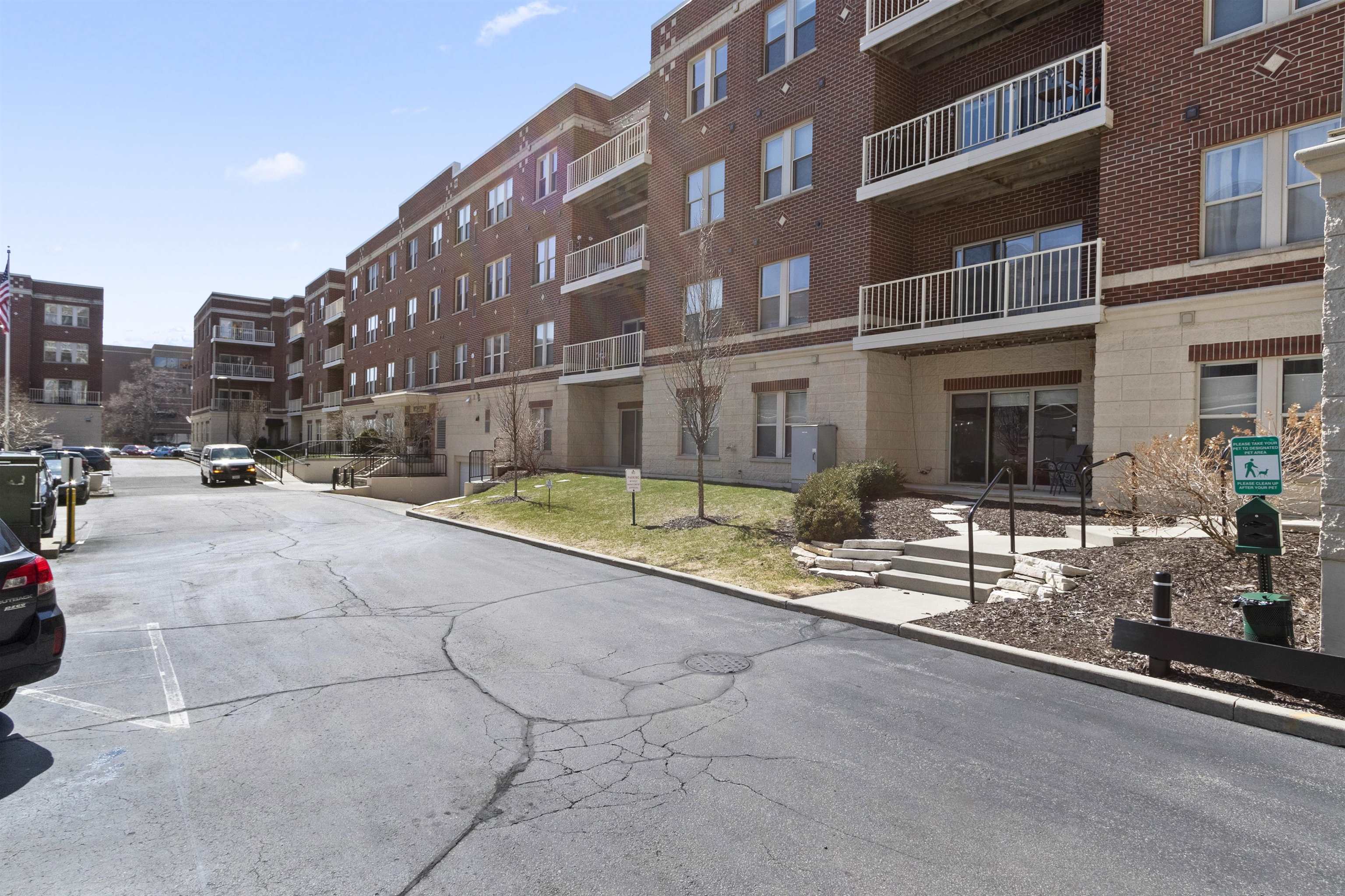 118 Washington St #417B, Green Bay, WI 54301-4280