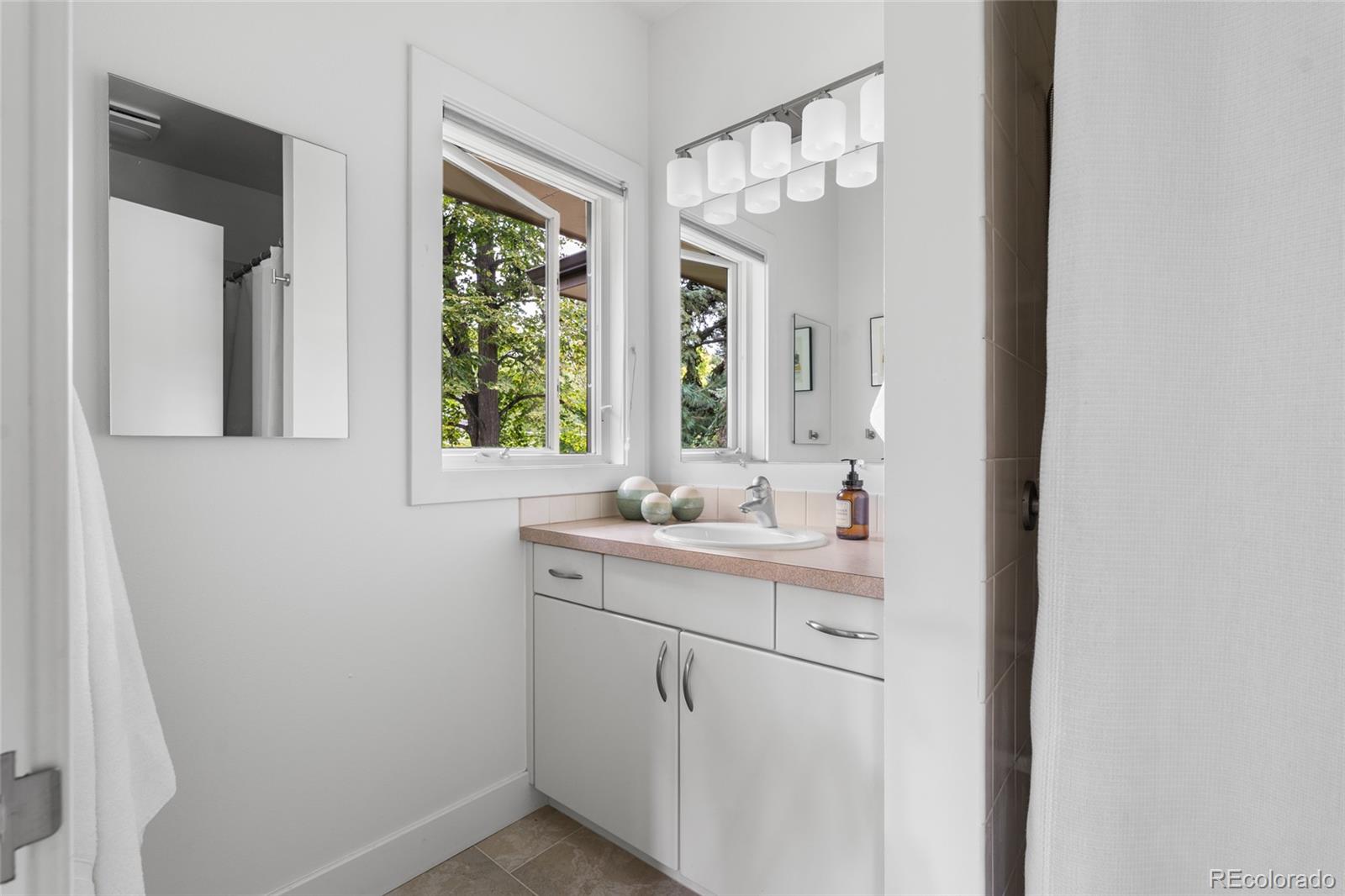 5136bd73 35b7 458f 97f5 42f48238b3c5