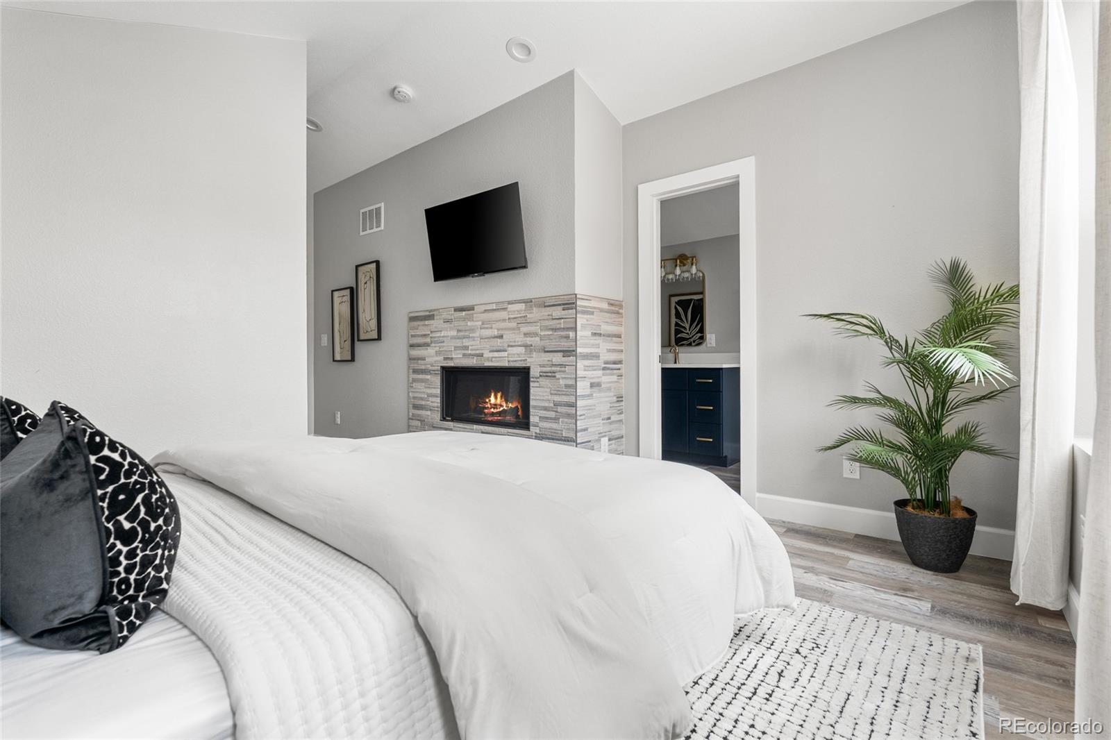 0aa5fe54 71b9 4809 8cf3 88ffe45ed2b1