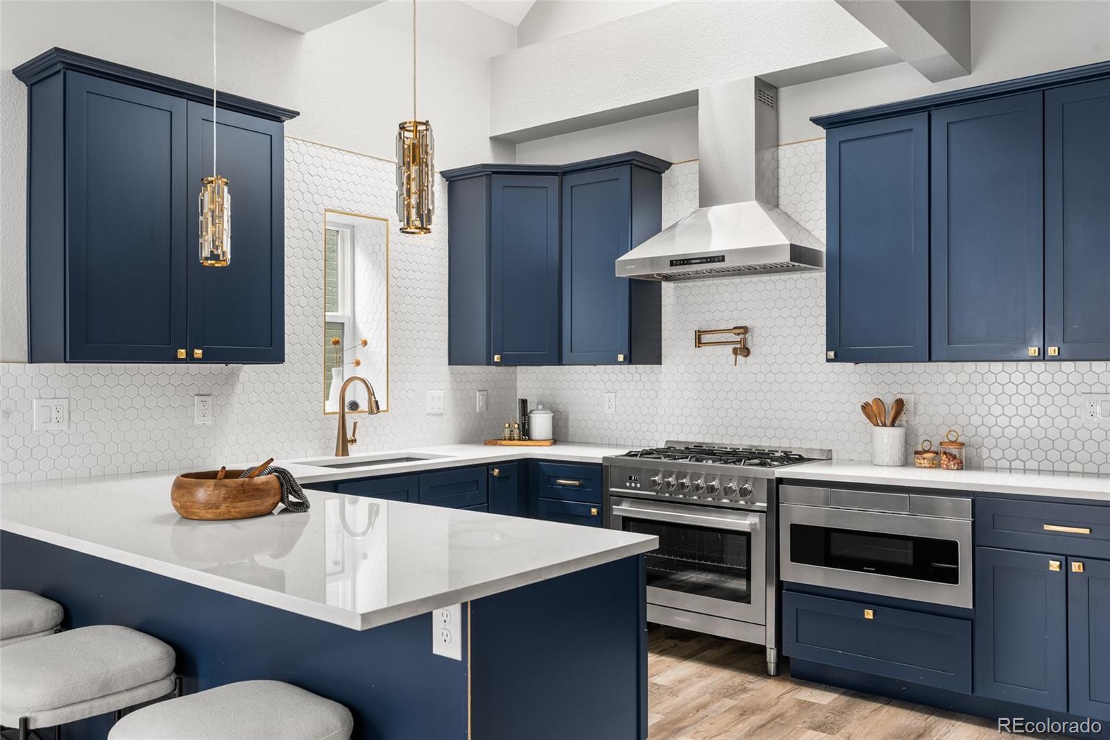 402f3b8a 9546 48c7 9d2b 53c1b8ac8982