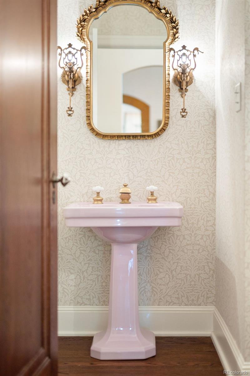 3df3912f Ade6 4a6a A7bb C9a17a6cb483