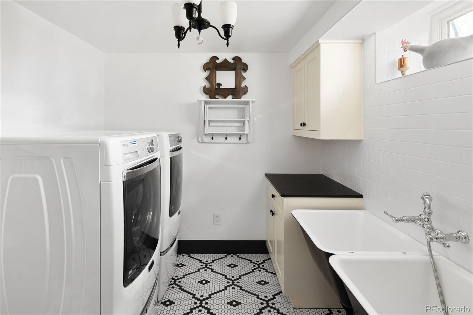 4c62e13e D13d 41df 8312 F202af7e17cf