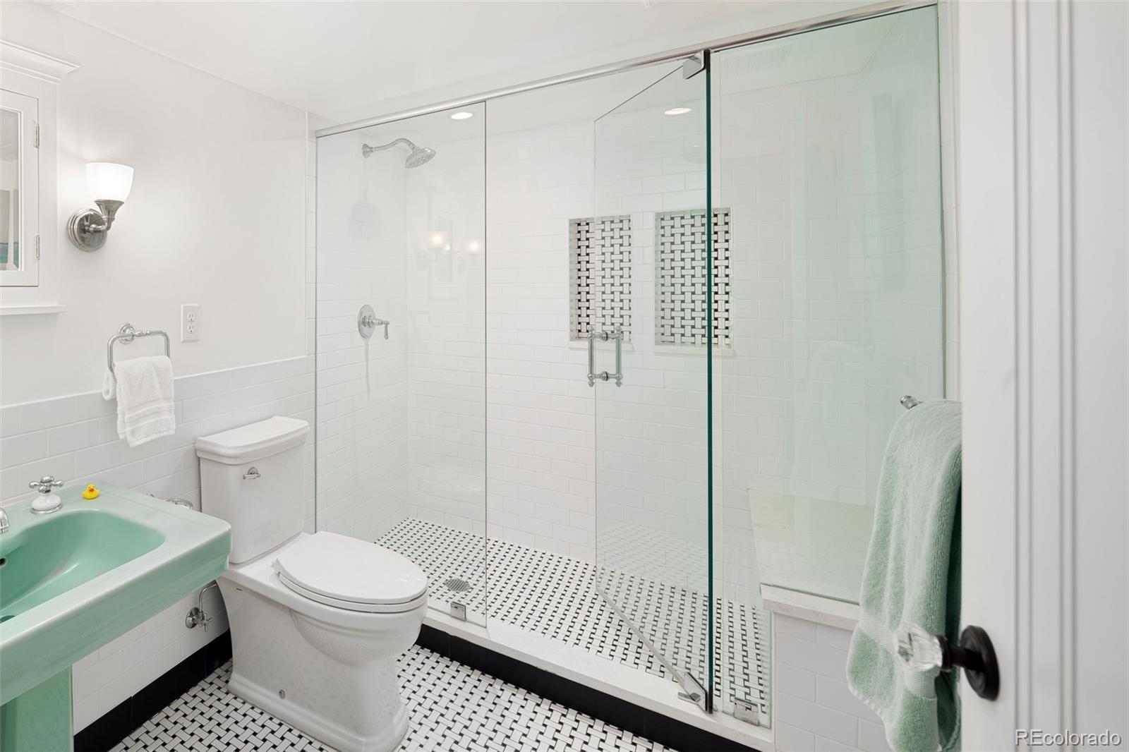 D6b64bf4 110f 4835 A0d9 11c45c1a35eb