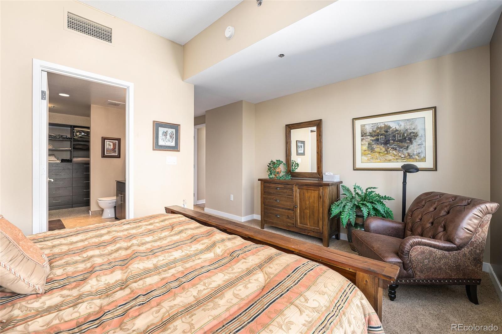 1b1c3403 1ebf 4c6c Ae45 8517e4a4f8c0