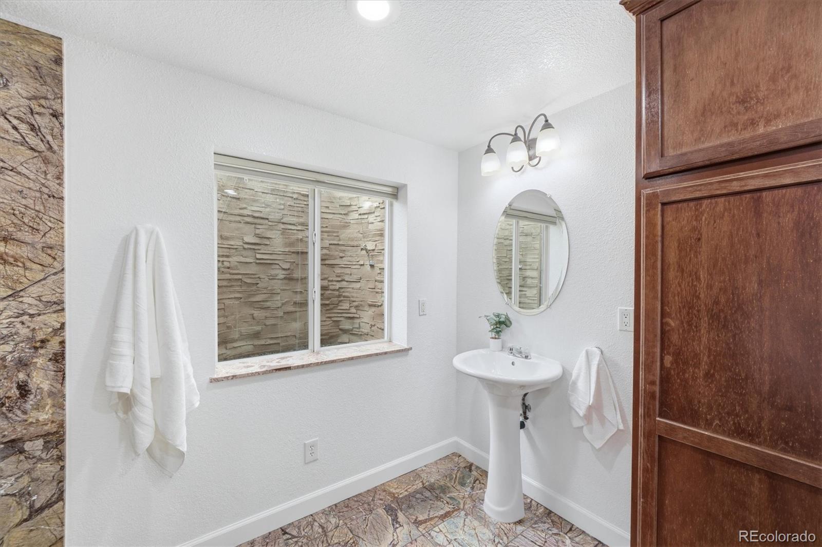 A6b96f81 2de4 45a4 Ba50 4260fa1066a0