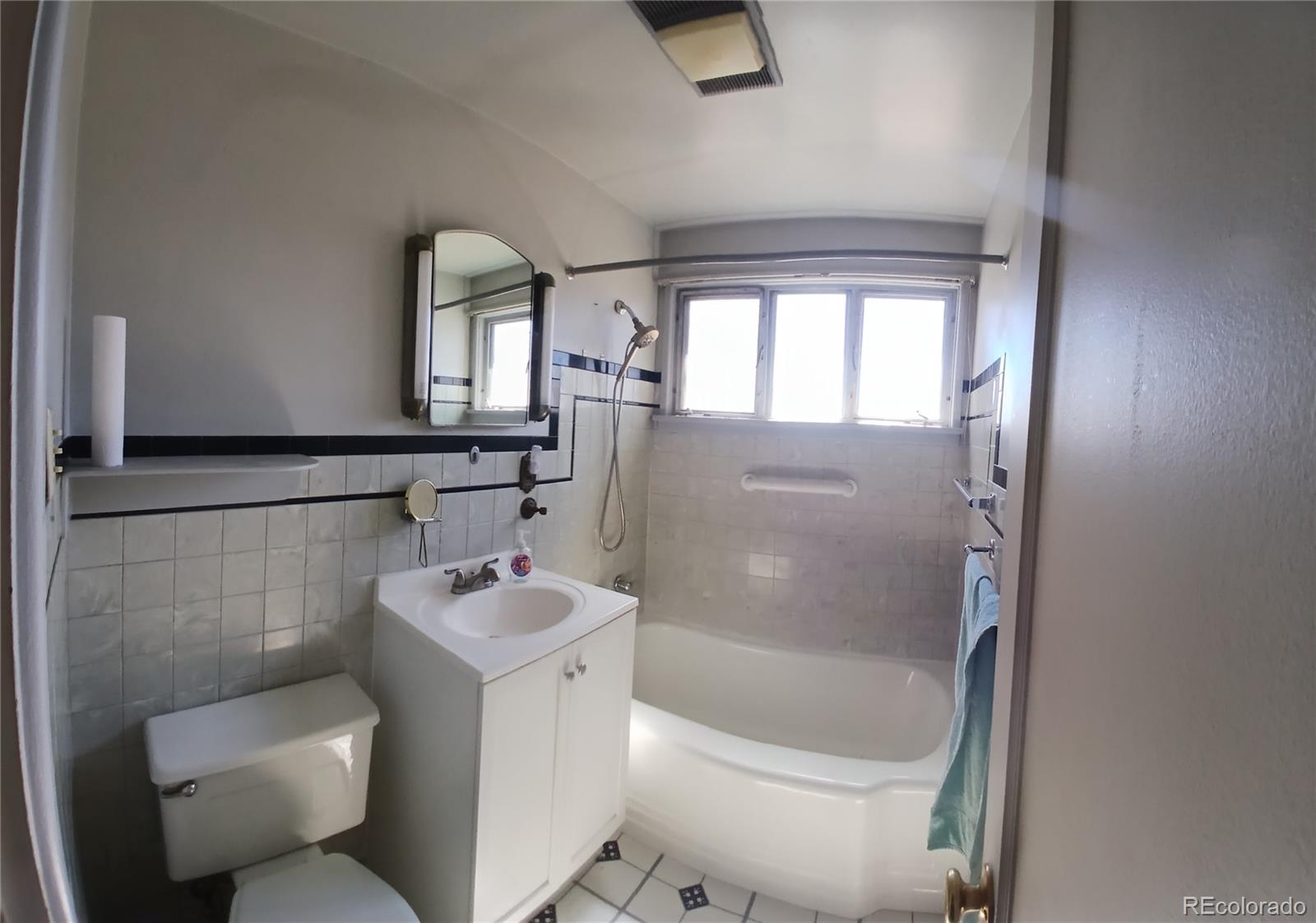 10090 E Lowry Place Aurora CO 80010 MLS #REC3753435 927c2582 2128 4a56 B2af 76588988cf3d