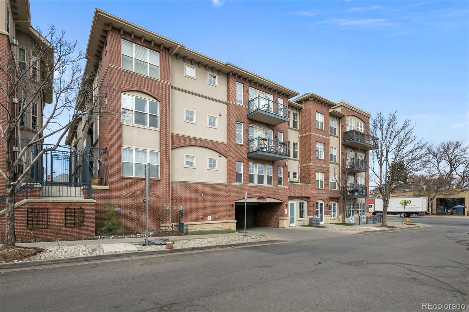 1489-steele-st-201-denver-co-80206/hzid_3eb4b76a