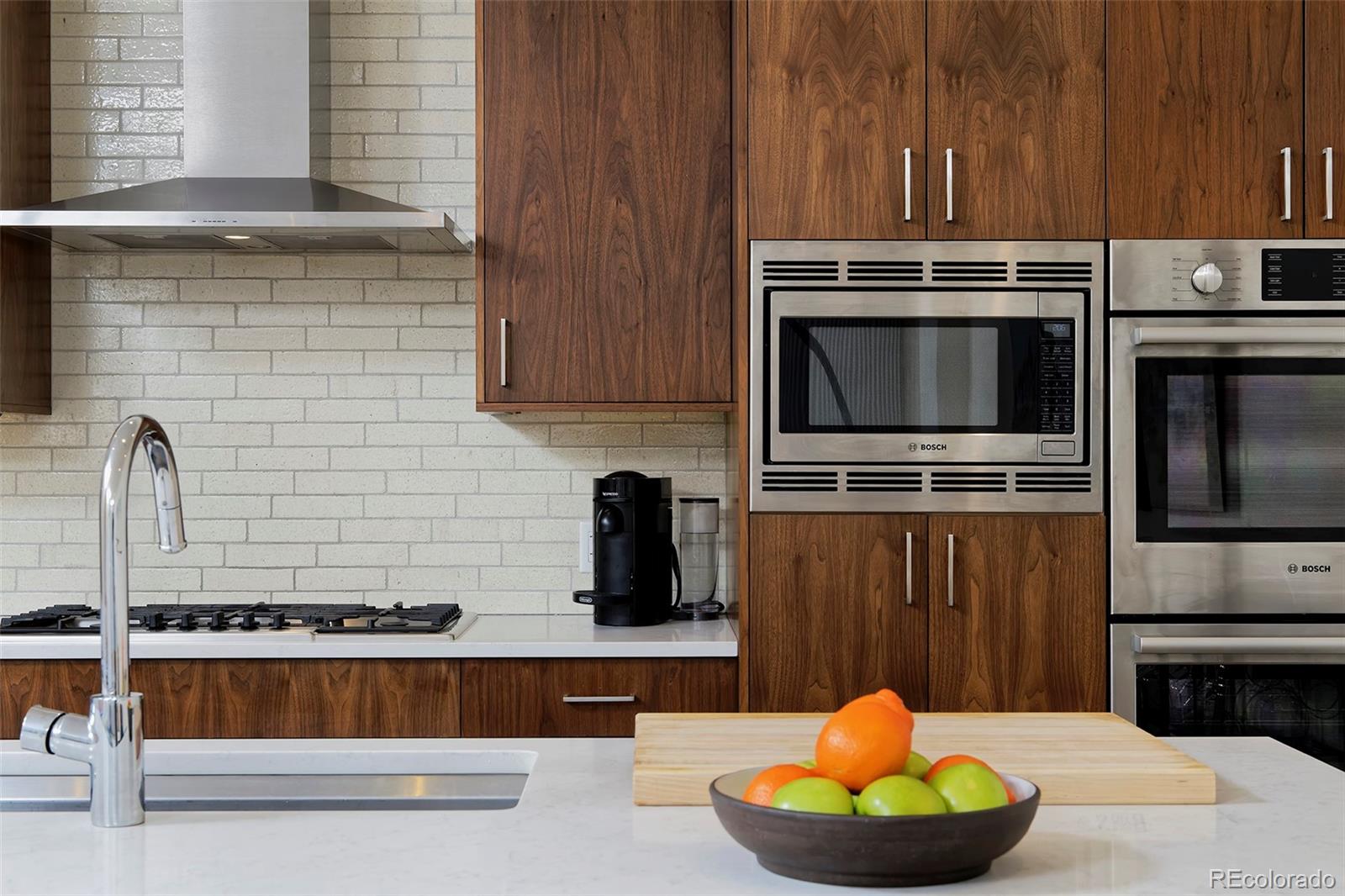 Dcd3e285 13ab 41aa B660 D63e14081d4e