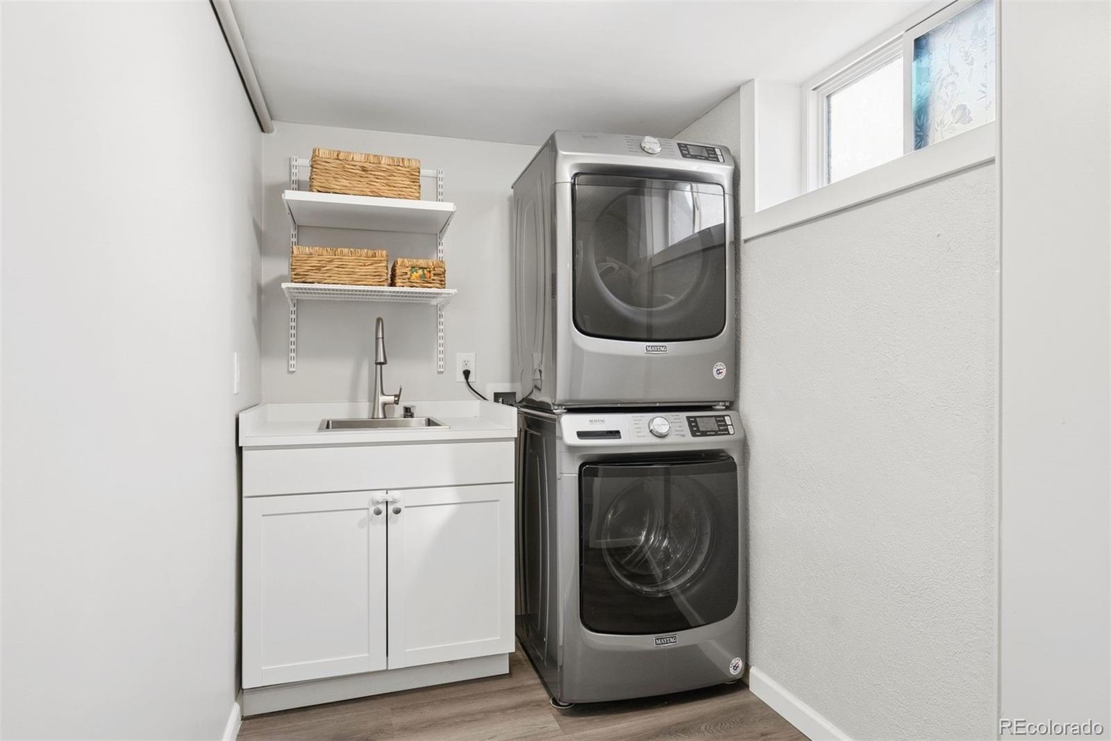 36859994 73ee 4b93 89f3 85f6a220db66