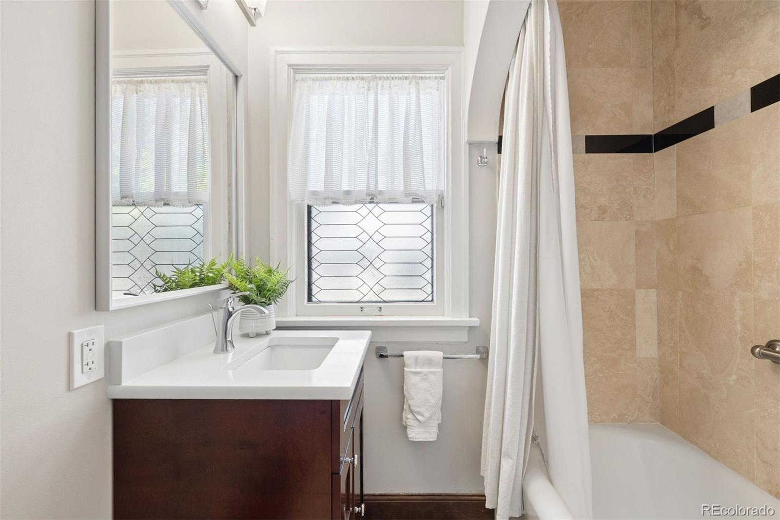 B8b280b6 F6c2 41ee 92ea 413813446ae9