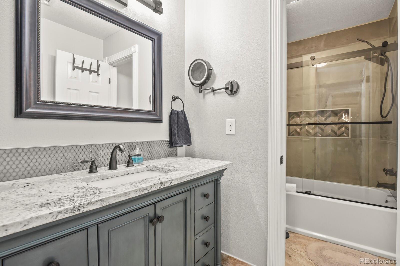 Dfeb9a0c B3d8 49a0 Bb17 415aa2165d5d