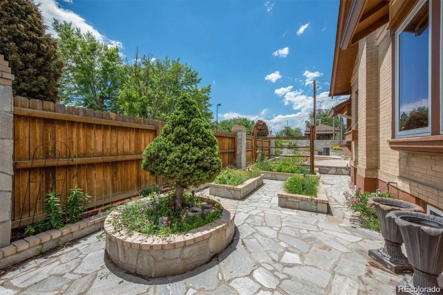 Aba7eb5e 394d 41d0 83f7 5310fa493123