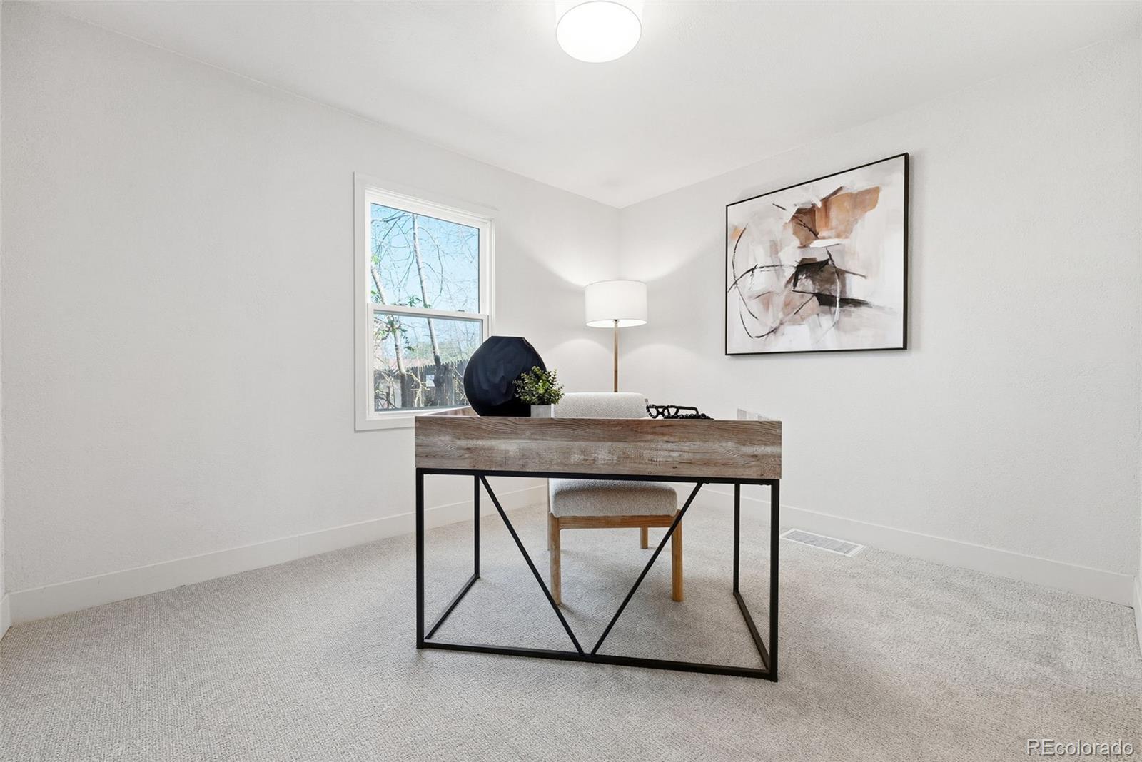 Eec017d5 E70f 474a 8929 595e325c3d73