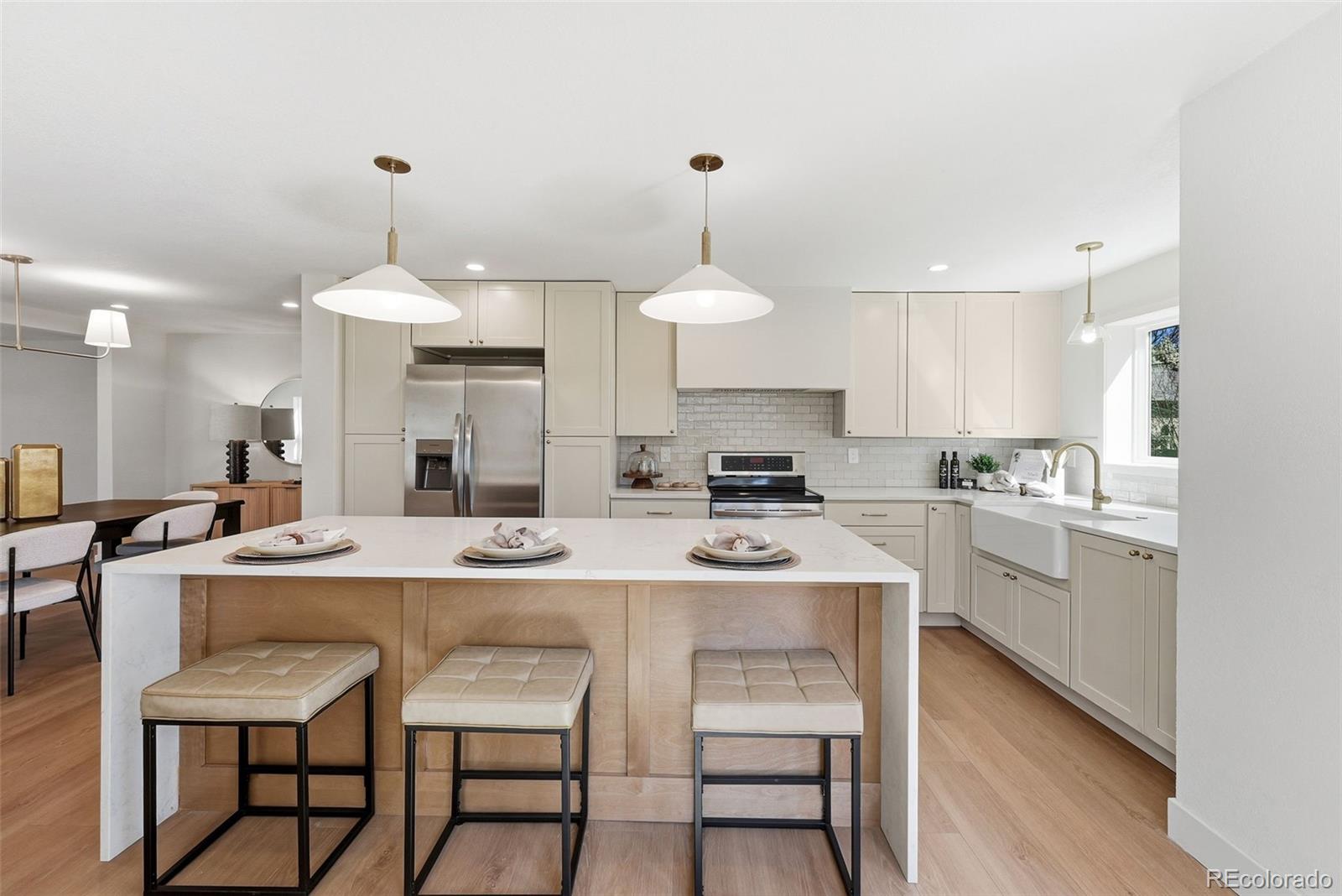 F725e128 Ec0f 4e2a Bb22 E497c43ef763