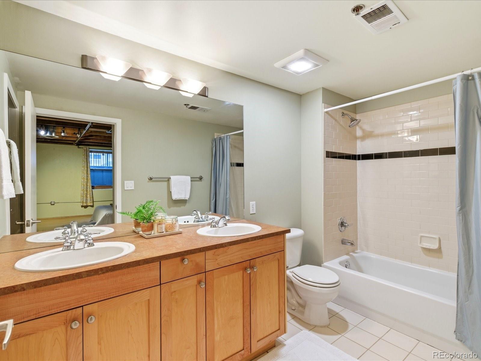 4e3dd9cc 63aa 4327 B5f4 Bb97484b9a59