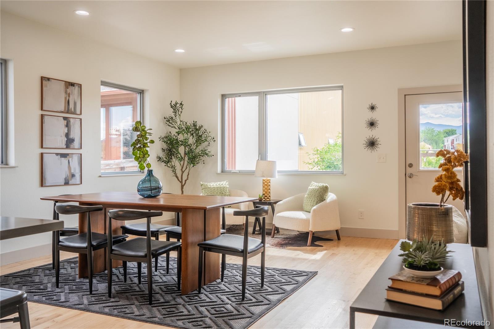 3b6bc3b3 525b 4900 817d Af4c283ee2af