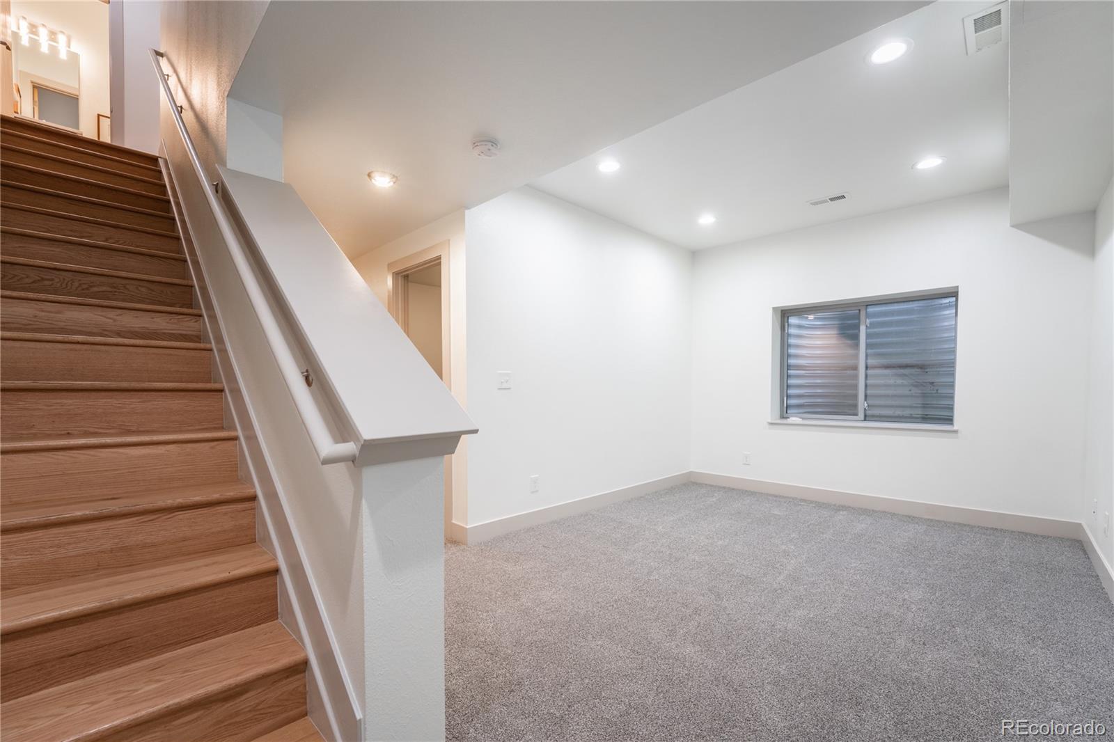 D35339dc B708 4d8f 9a37 8a1e3cb36742