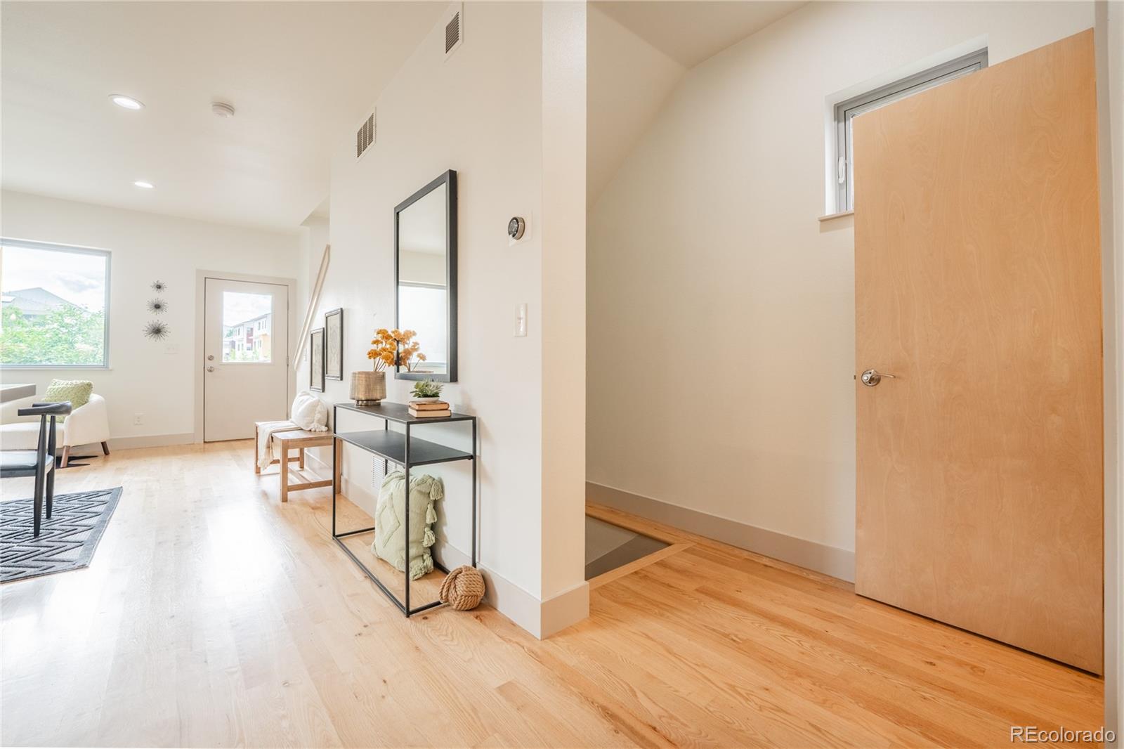 Db03788c 2111 41ed 8af8 3390f91fcd2f