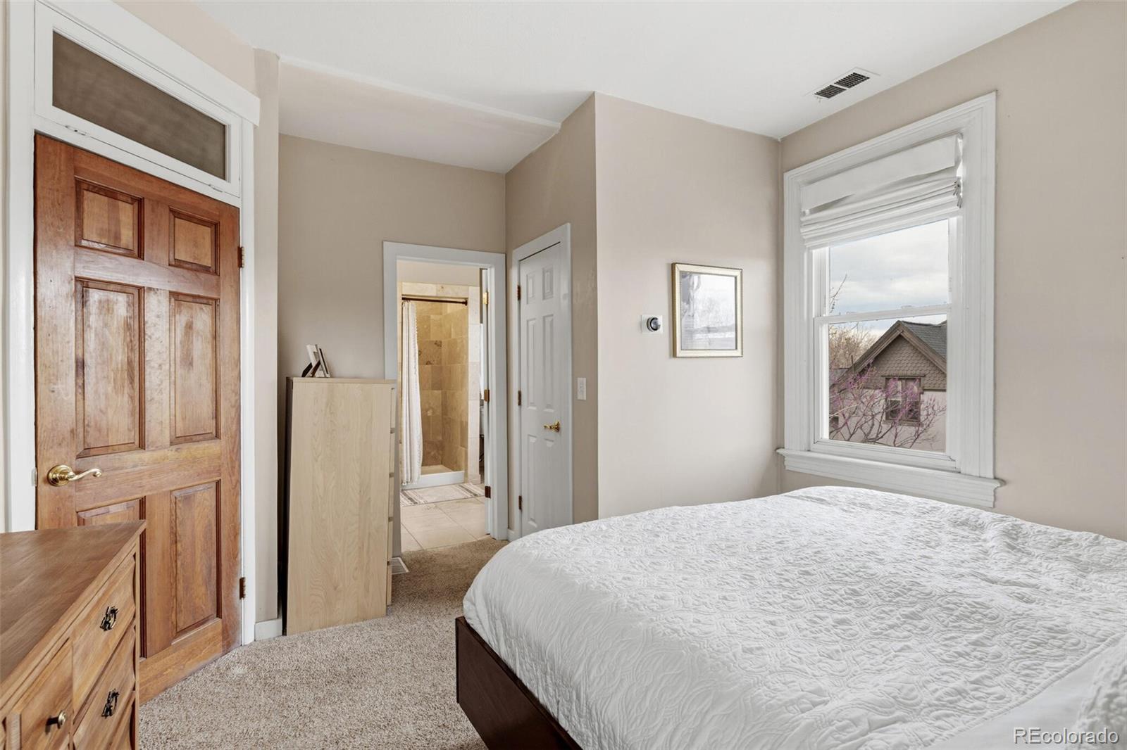 0f835e6d 0bf6 4833 997e F35ea9d76af4