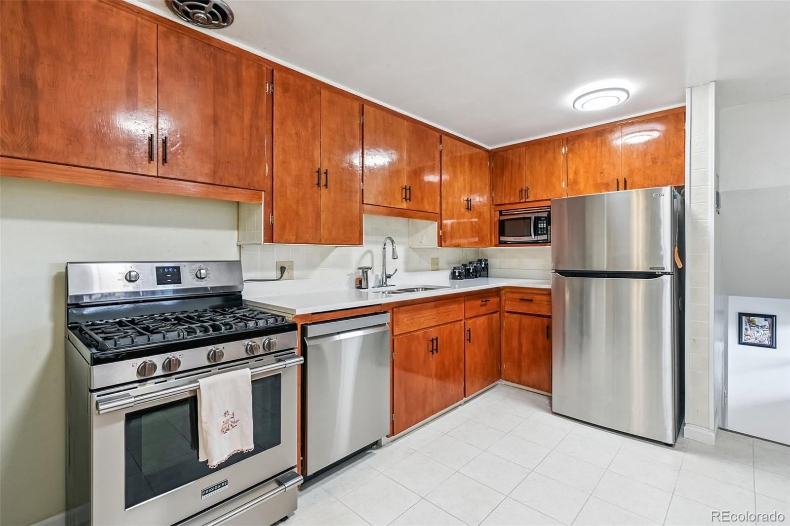 0fed6427 B7f6 4632 9a82 5242d8e026a0