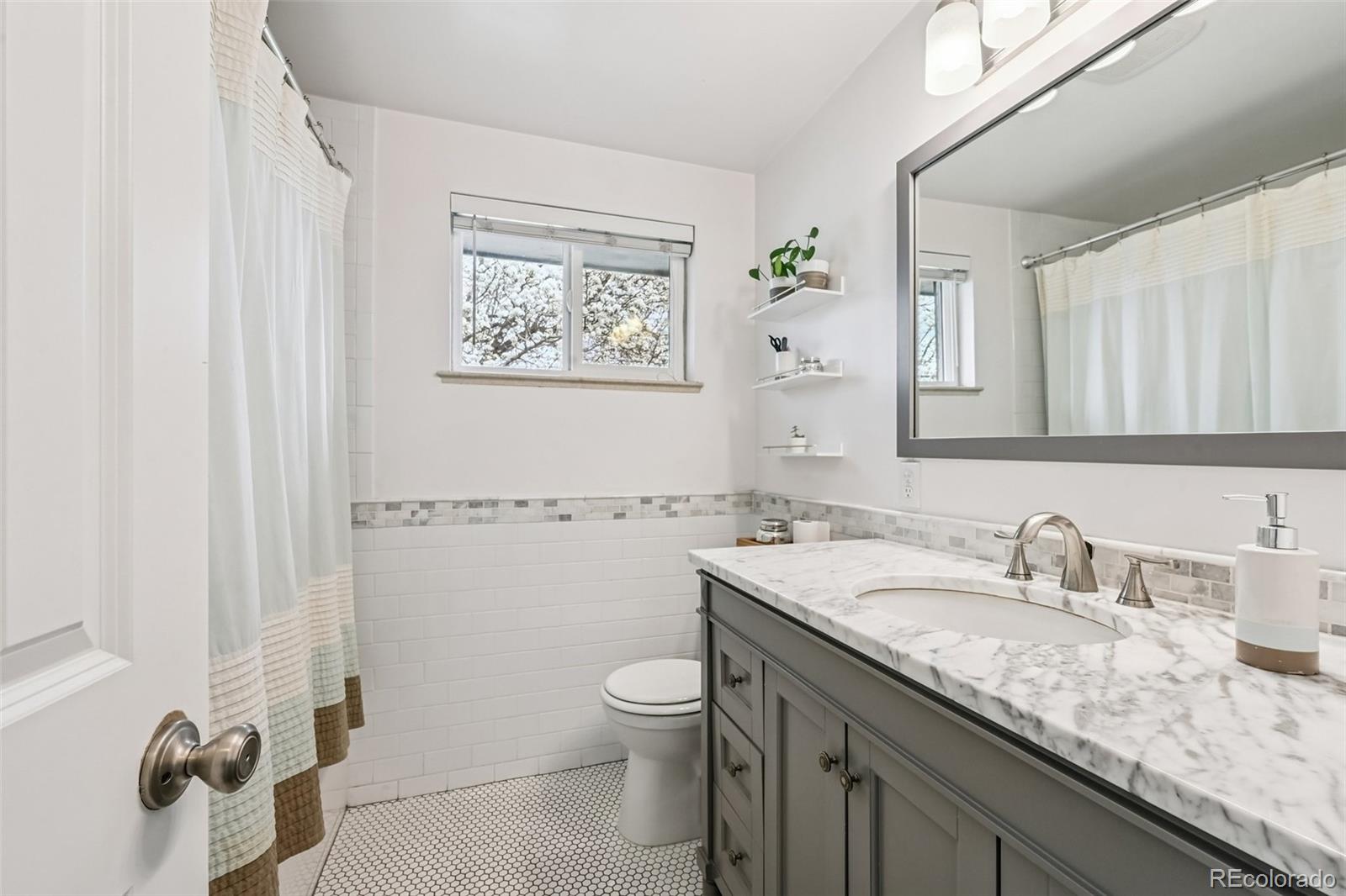 A6864d2b 53f4 40a3 A726 D4da5d867158