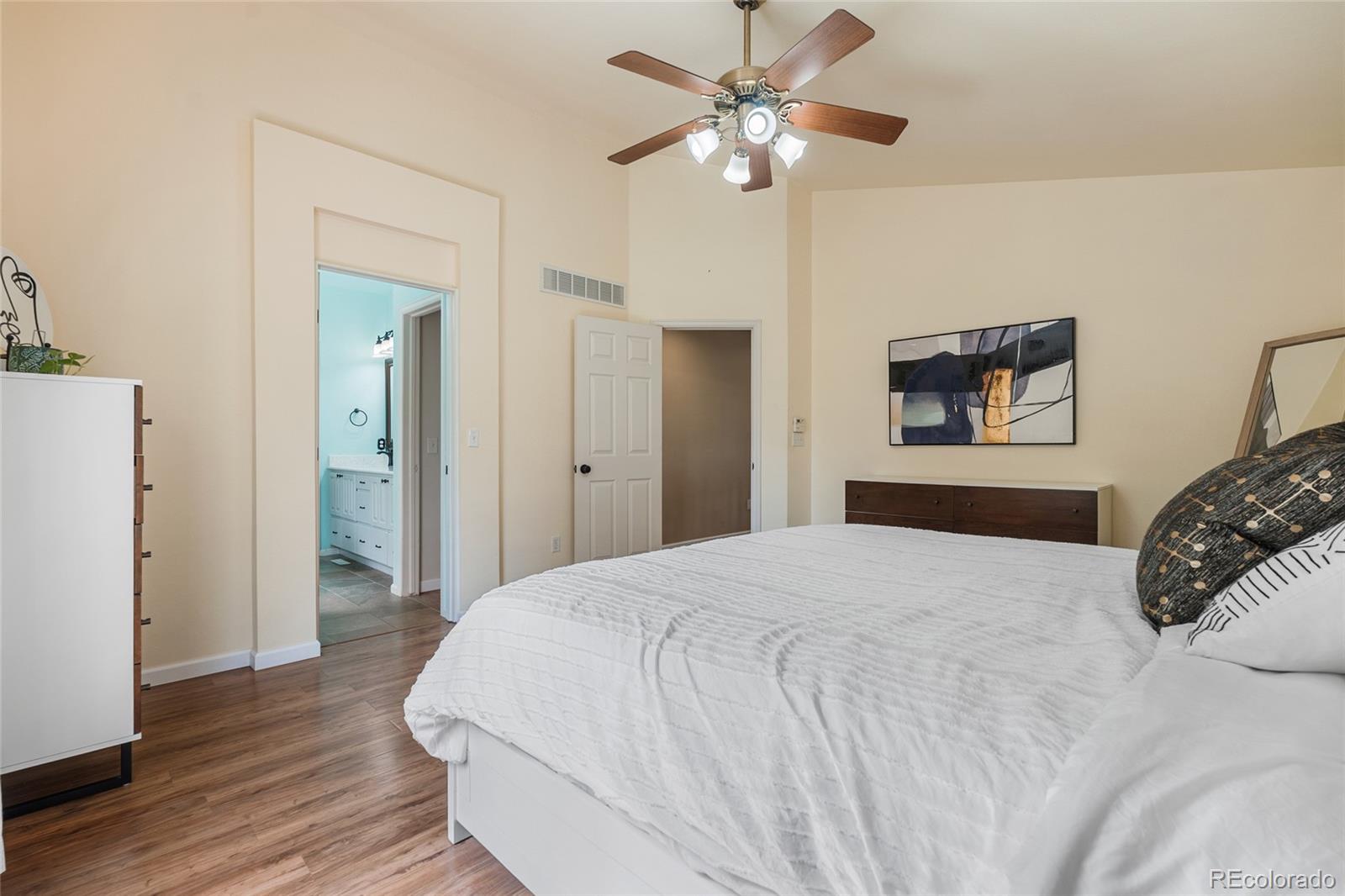 2737fedc 79c7 48df 8331 8d5c454d6e21