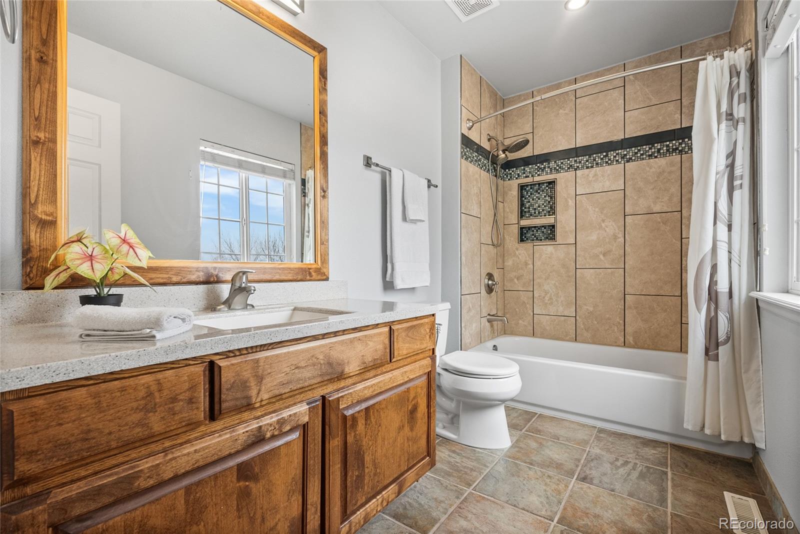 89947434 D994 4f75 B822 8000f9f8fce8