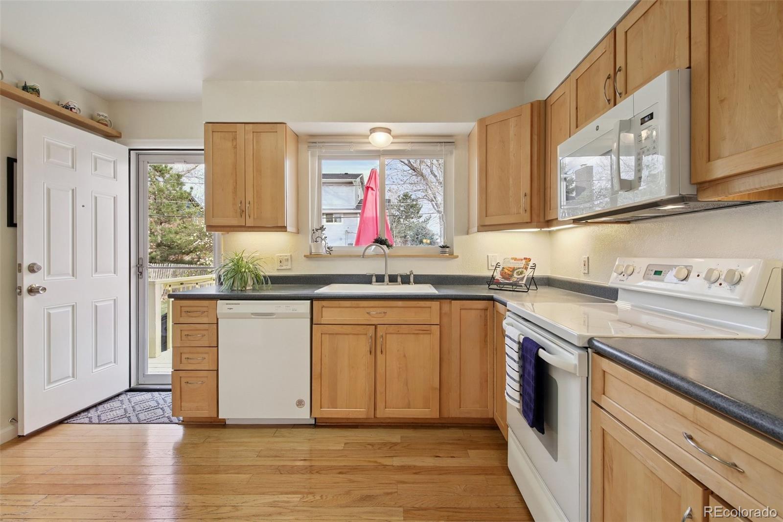 33e25f7c Ebaa 4889 B0c3 D846c7fb8095