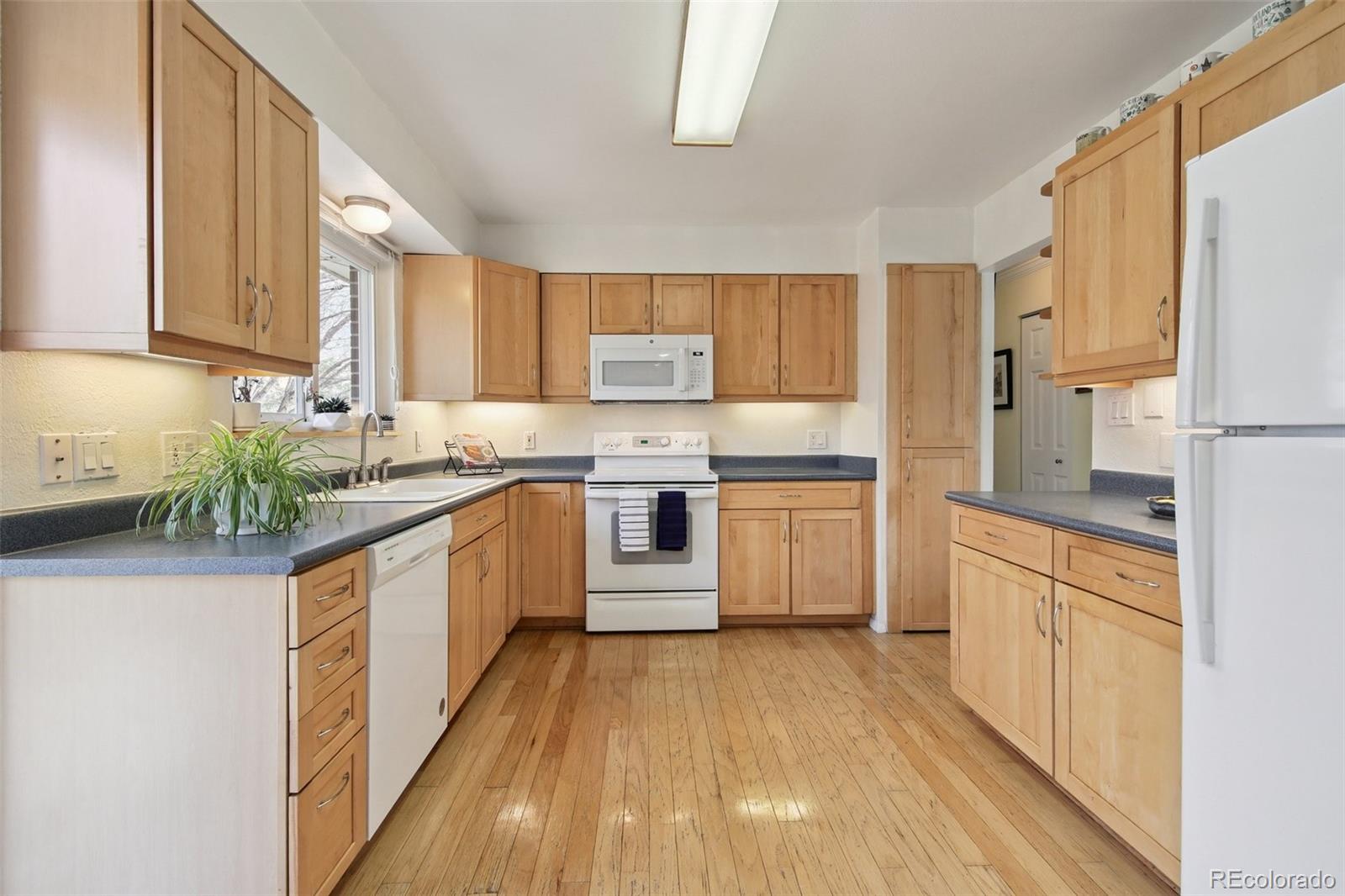 C10e4de3 D229 4d86 B1e8 F2030920a53f