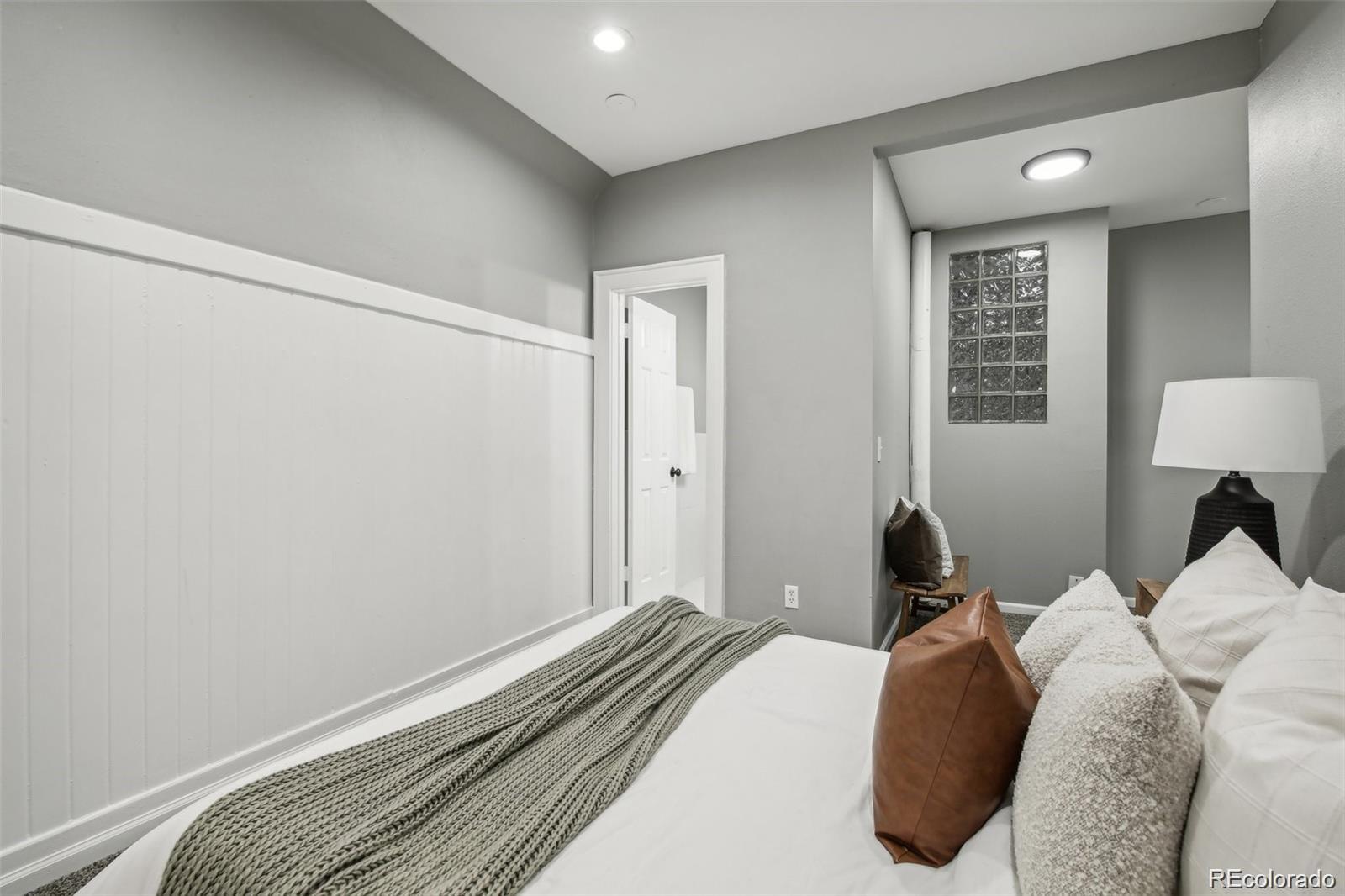 970b1421 3eae 4641 Bc93 F95d947bbedb