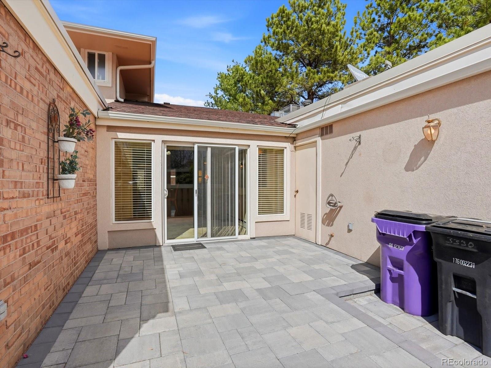 93f1971d 7372 4e32 9c1b F94f97560fba