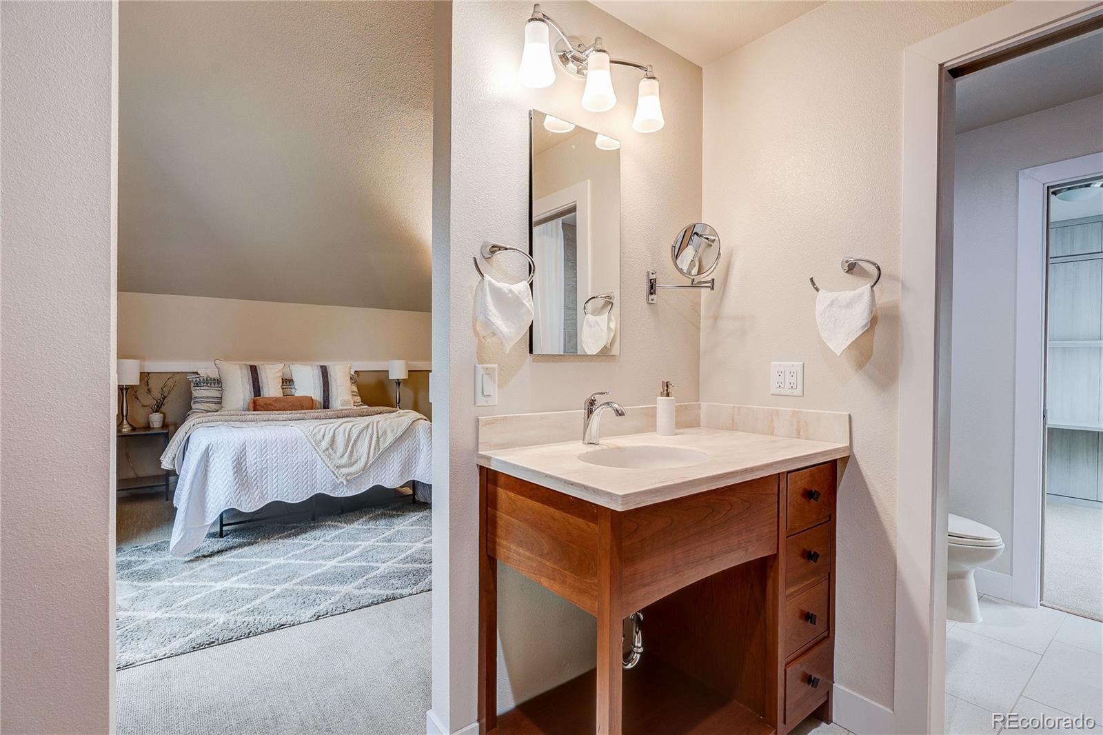 173eefa0 F4ca 4b40 Aa3a 501fed9b4b87